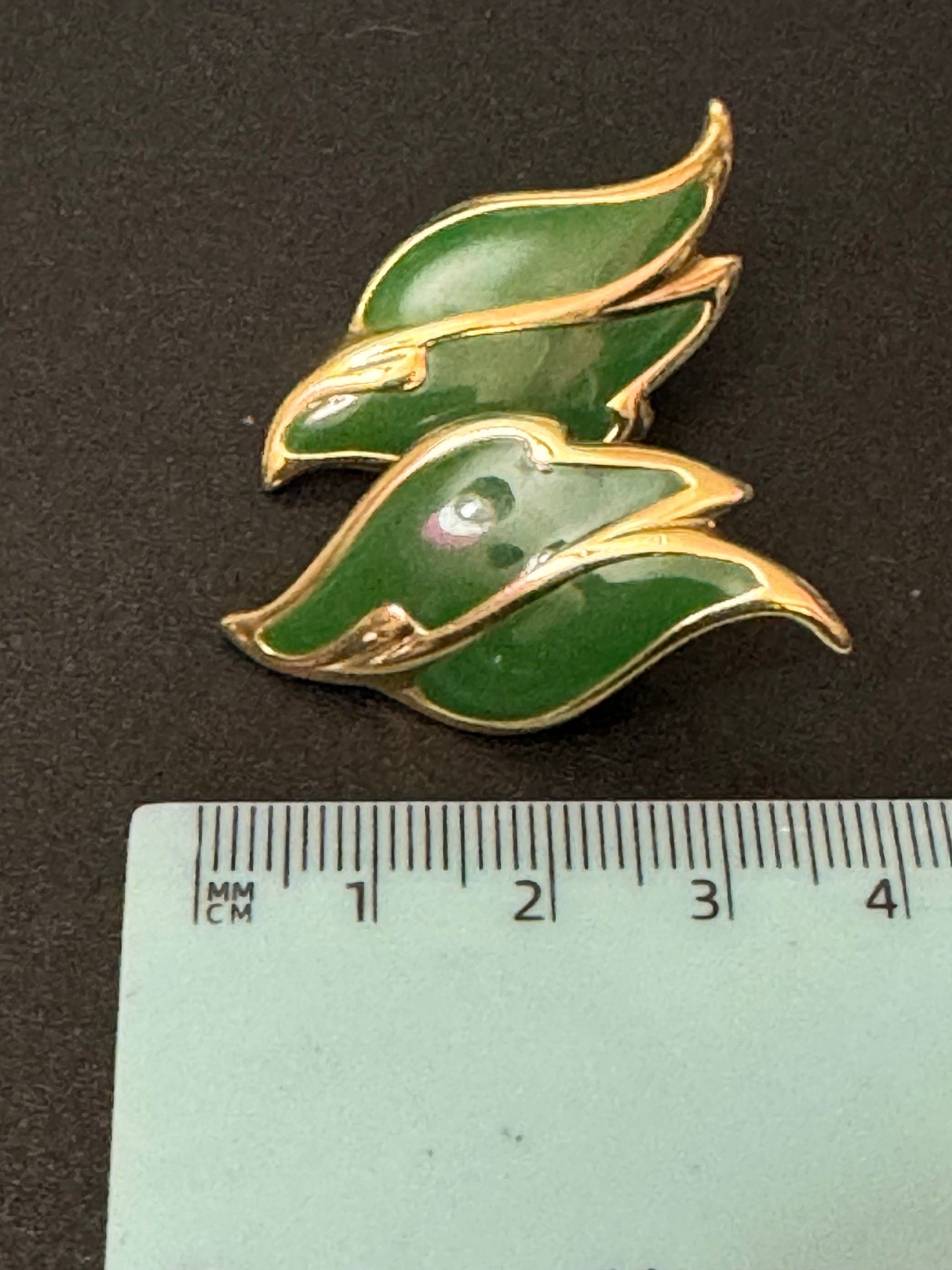 Vintage retro 1980s green enamel studs for pierced ears stud earrings gold tone