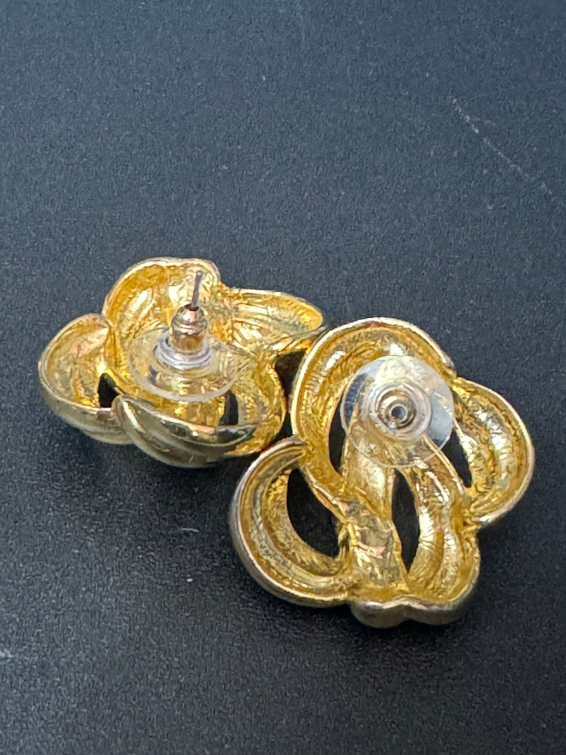 Vintage Retro 1980s oversized gold tone high end pierced large stud Earrings