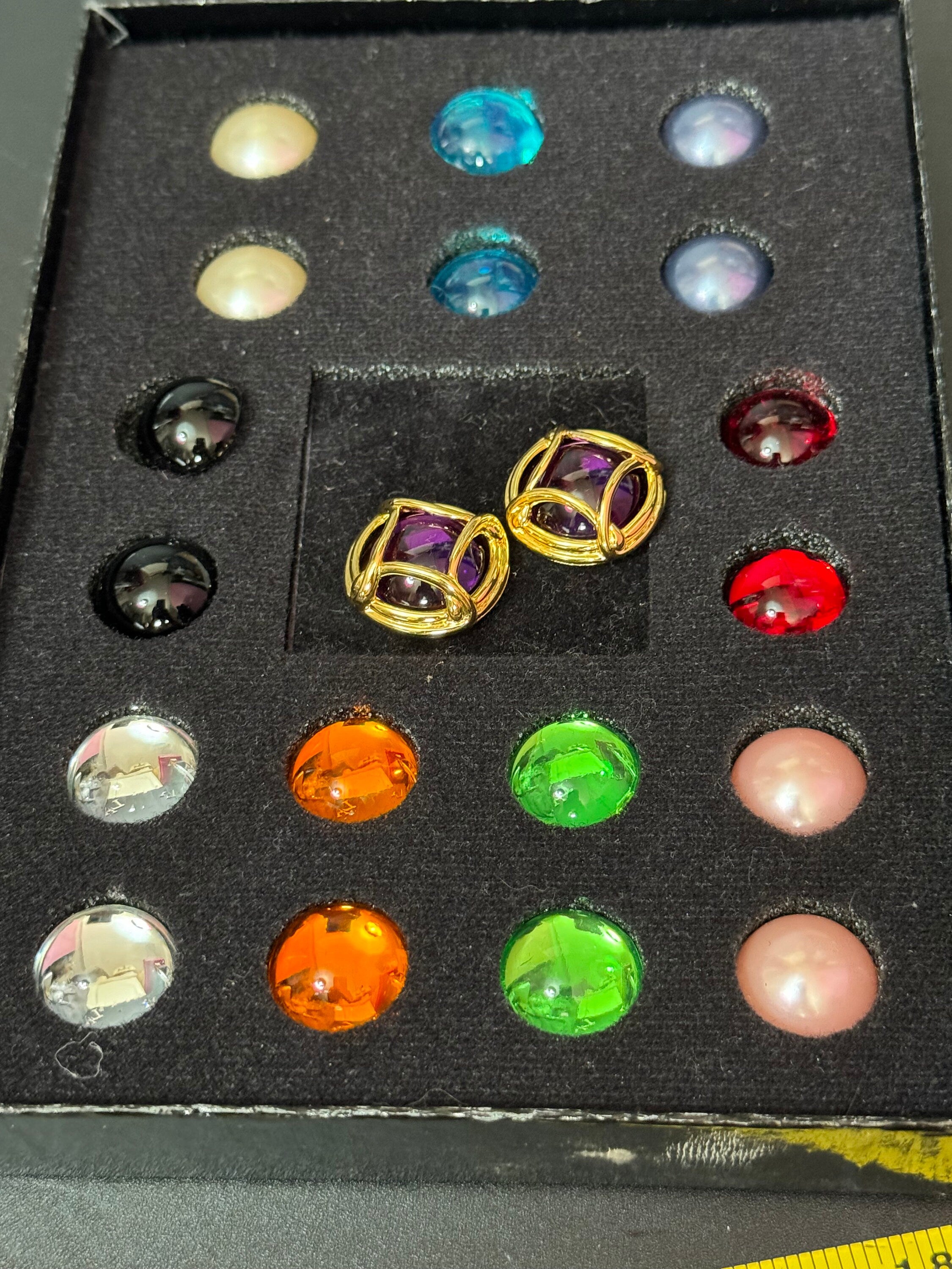 Signed Joan rivers collection of 9 pairs of interchangeable cabochons gold tone pierced caged stud earrings pearl ruby emerald pink box set
