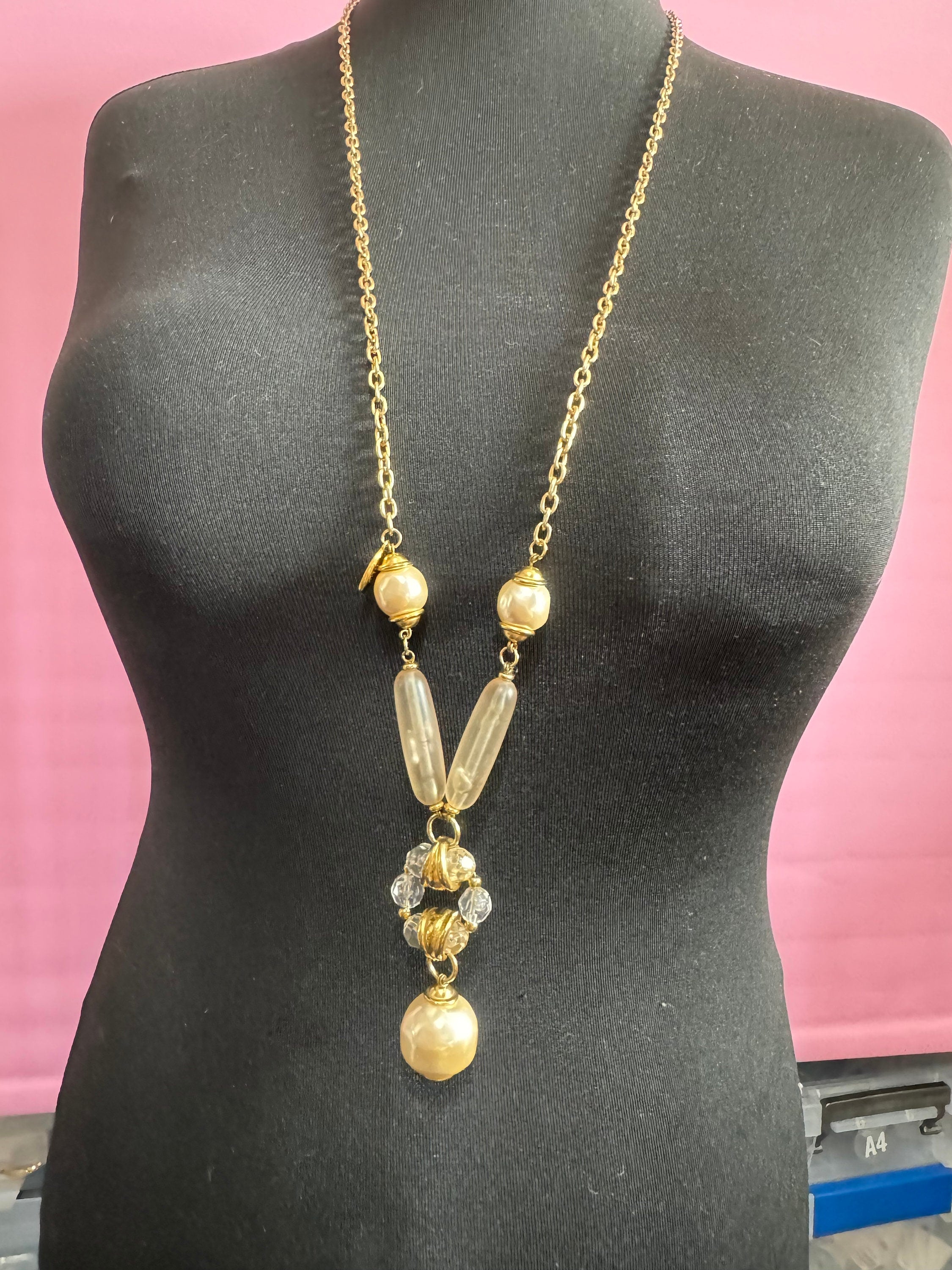Vintage Italian oversized chunky faux pearl acrylic beaded pendant drop necklace gold tone chain 96cm