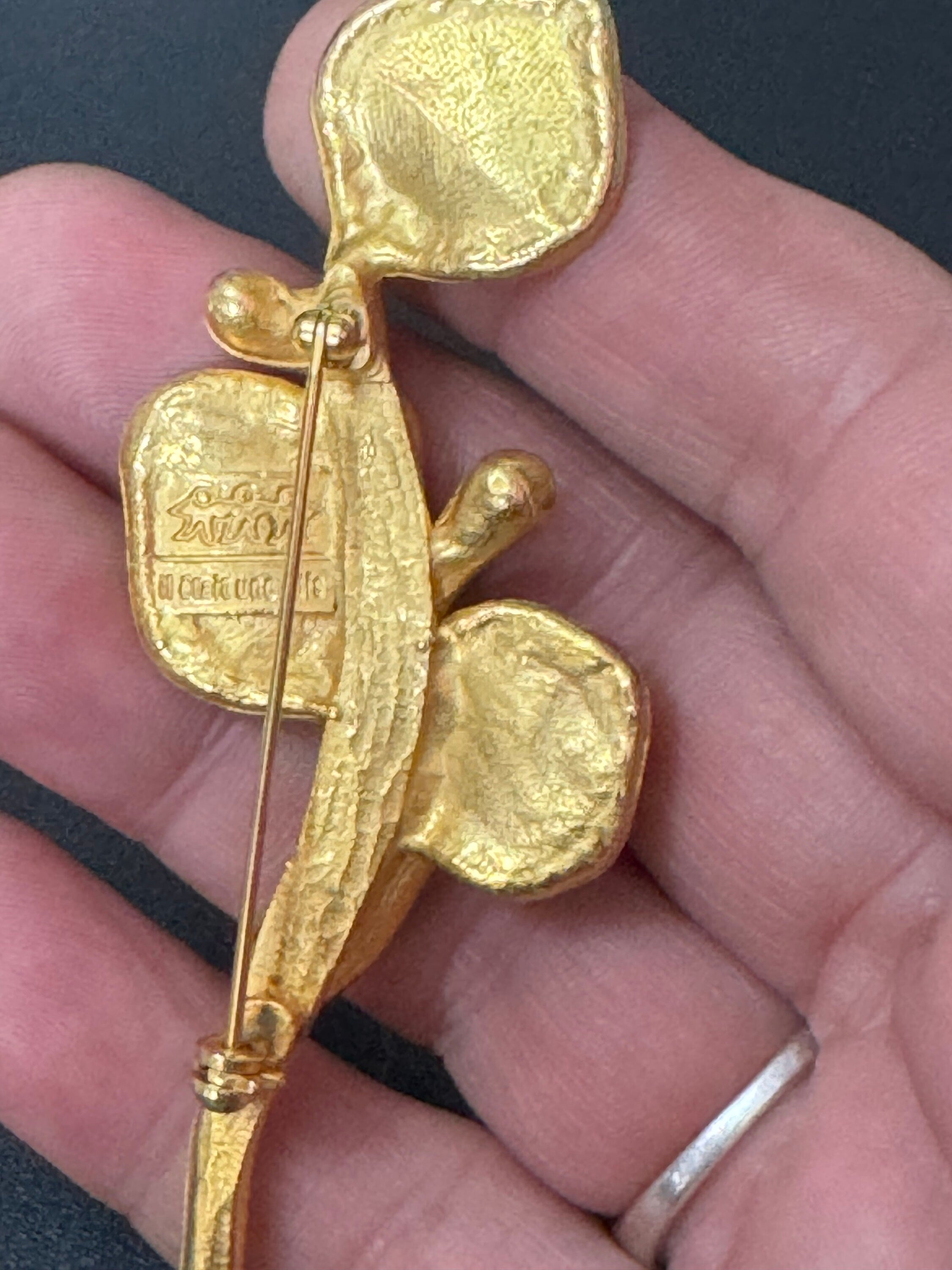Vintage Il Etait Une Fois Floral Brooch: Matte Gold Tone Couture, 1980s