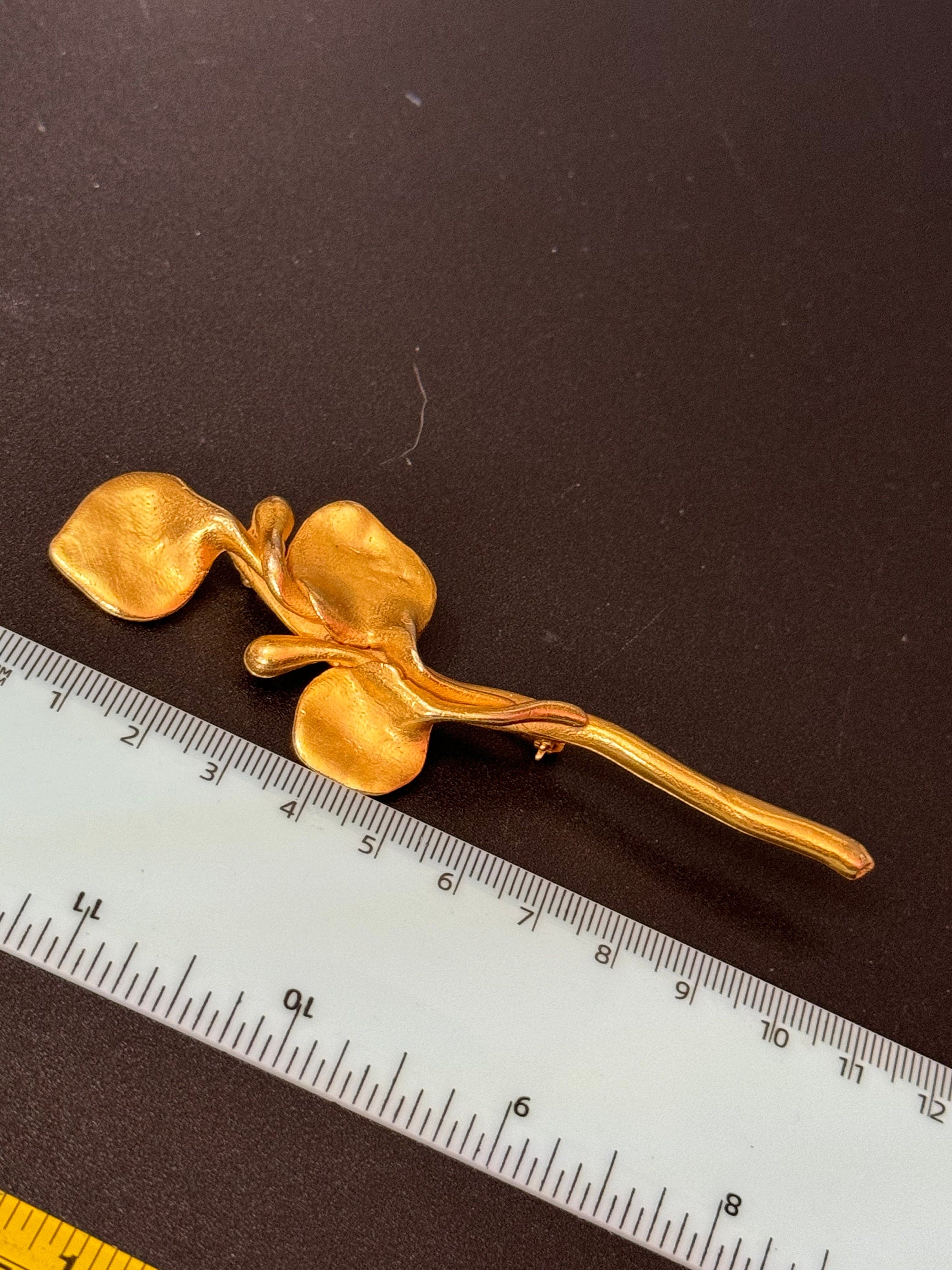 Vintage Il Etait Une Fois Floral Brooch: Matte Gold Tone Couture, 1980s