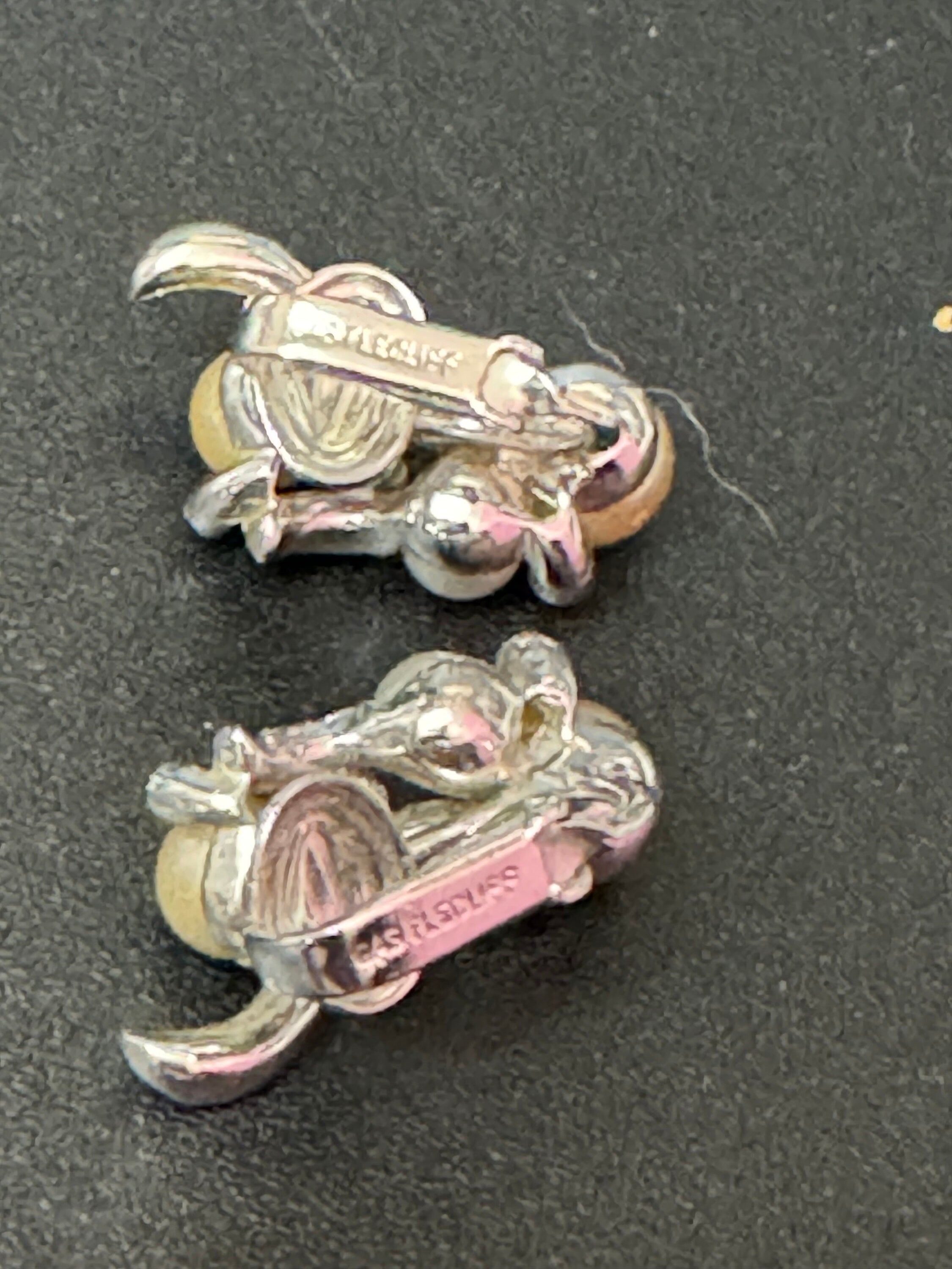 Signed castlecliff vintage Clip On Earrings cluster Diamanté paste Silver Tone white faux pearl