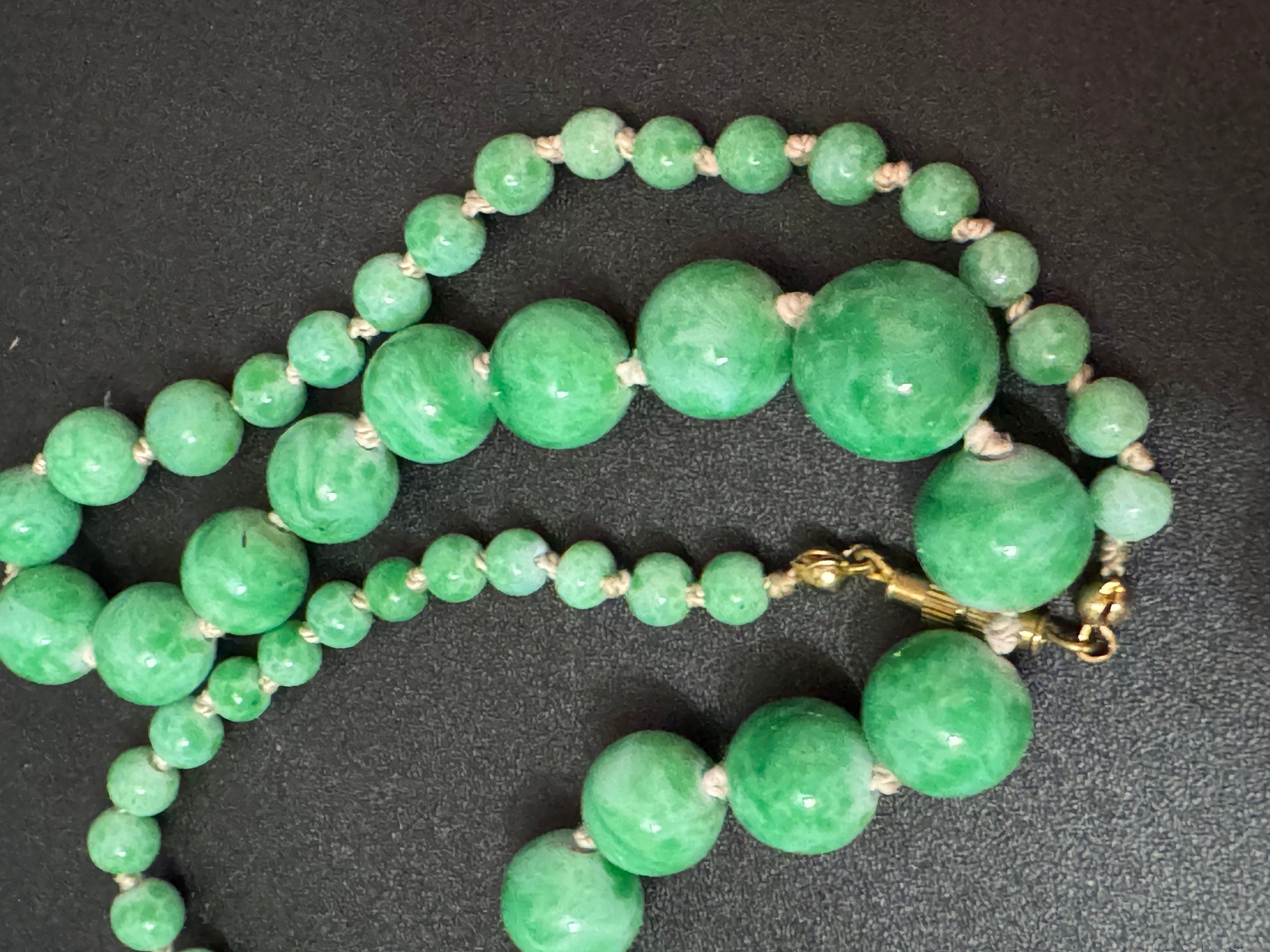 Art Deco czech gold tone metal necklace with green peking glass or ceramic stones