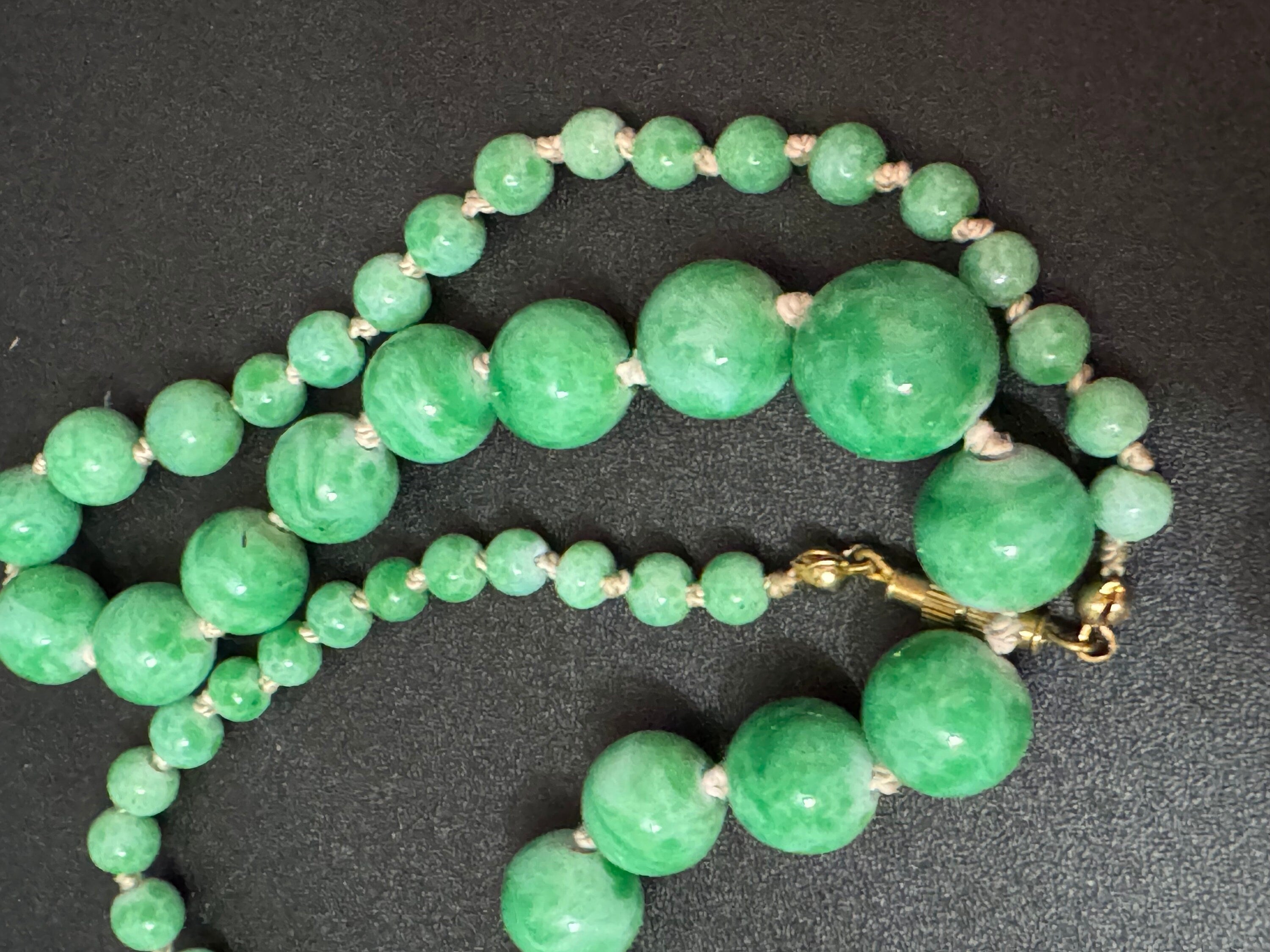 Art Deco czech gold tone metal necklace with green peking glass or ceramic stones