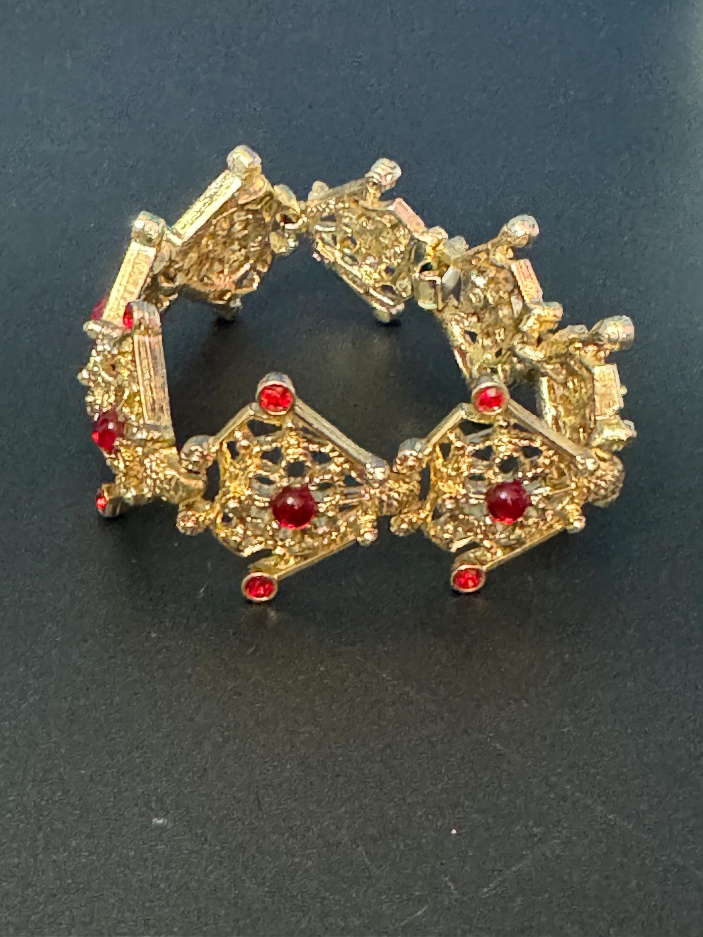 Signed Sarah Coventry Vintage ruby red diamanté wide gold tone panel link bracelet