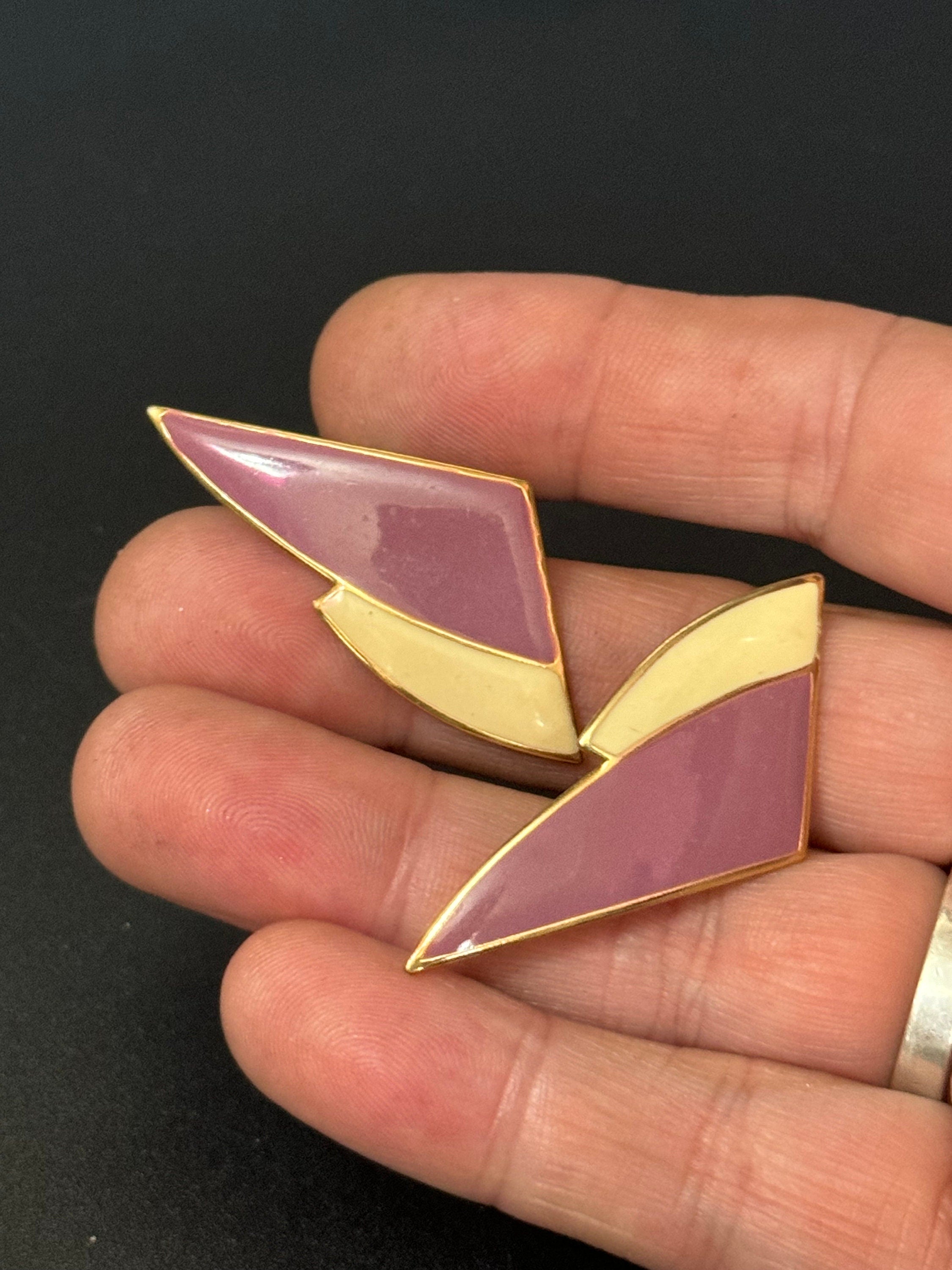 Gold tone purple and cream enamel pair stud lightweight earrings pierced