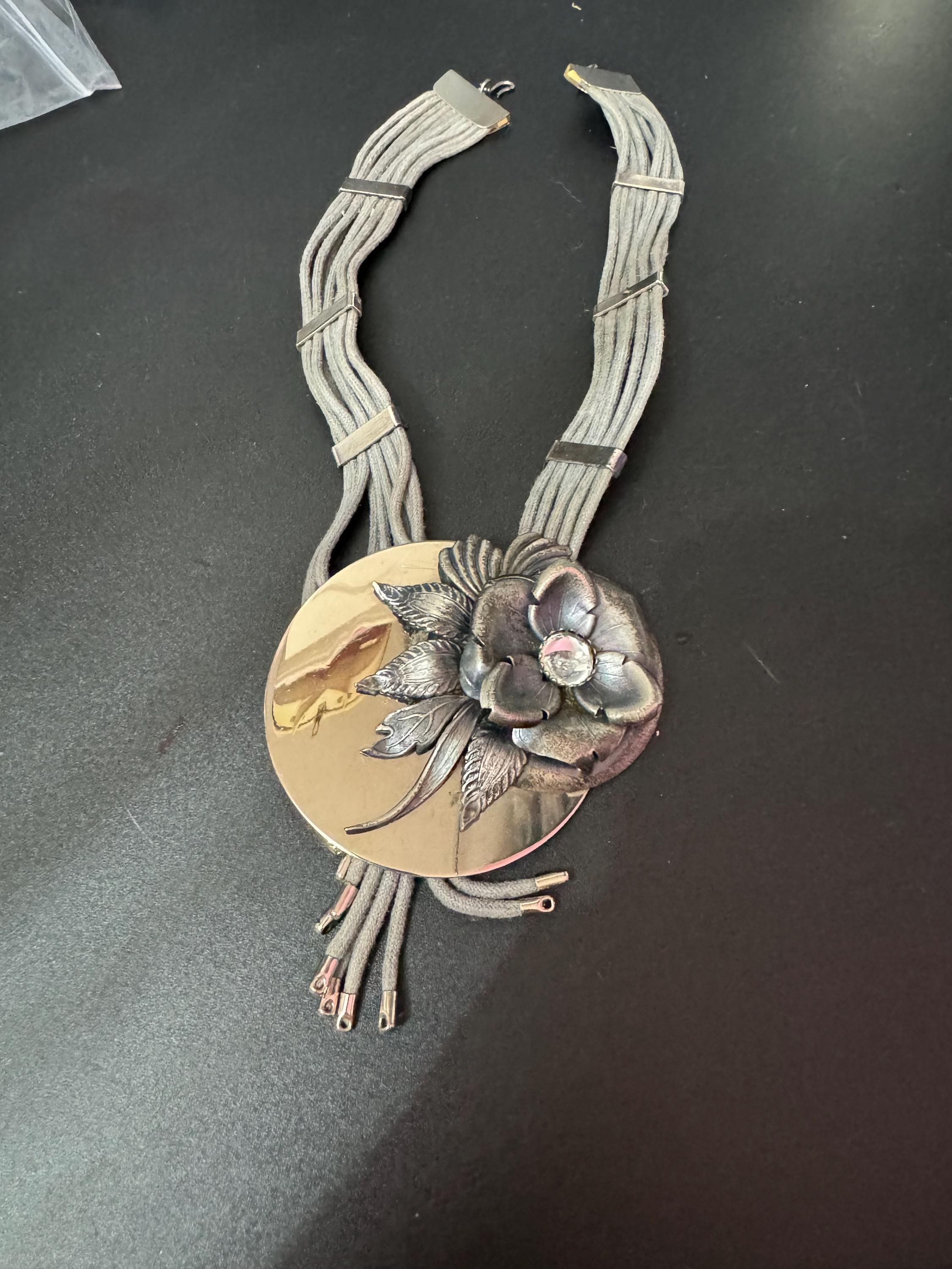 Oversized grey leather mirror finish statement floral silver tone choker collar necklace 43cm