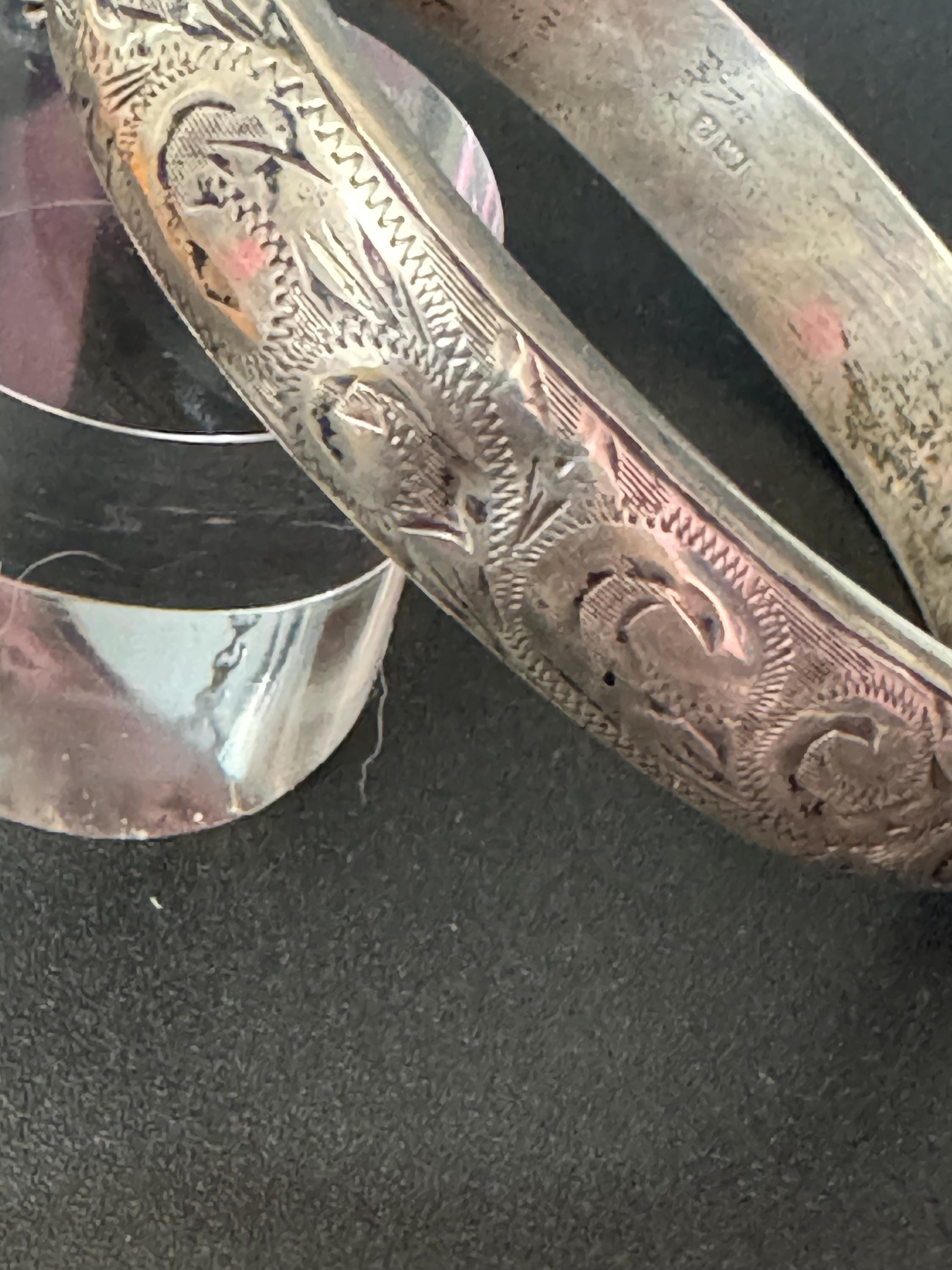 clamper bangle 1960s T&HC Birmingham hallmarked Sterling silver Etched floral 12mm wide 20 grams