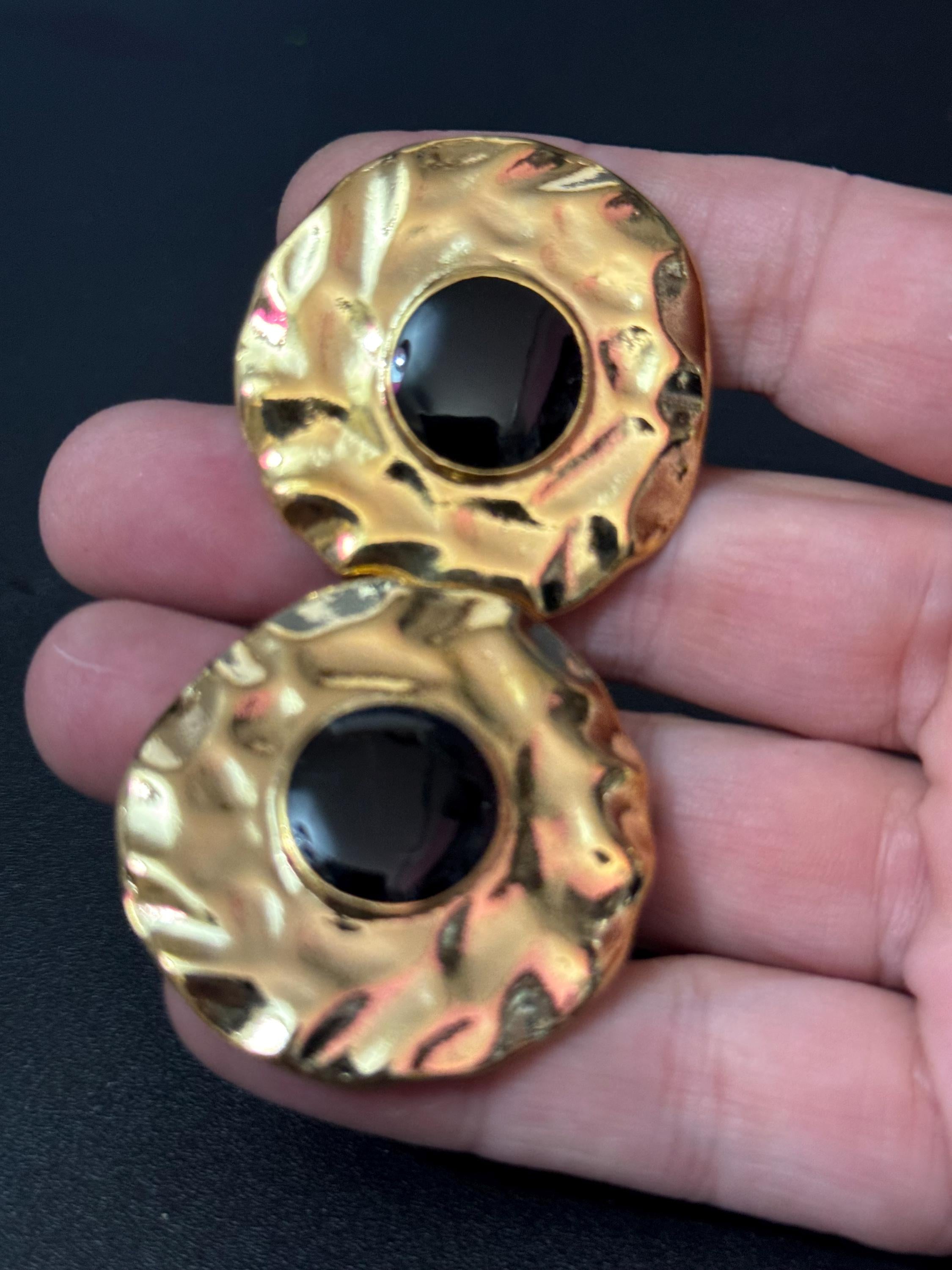 oversized 4cm Gold tone black cabochon round disc clip on earrings 1980s
