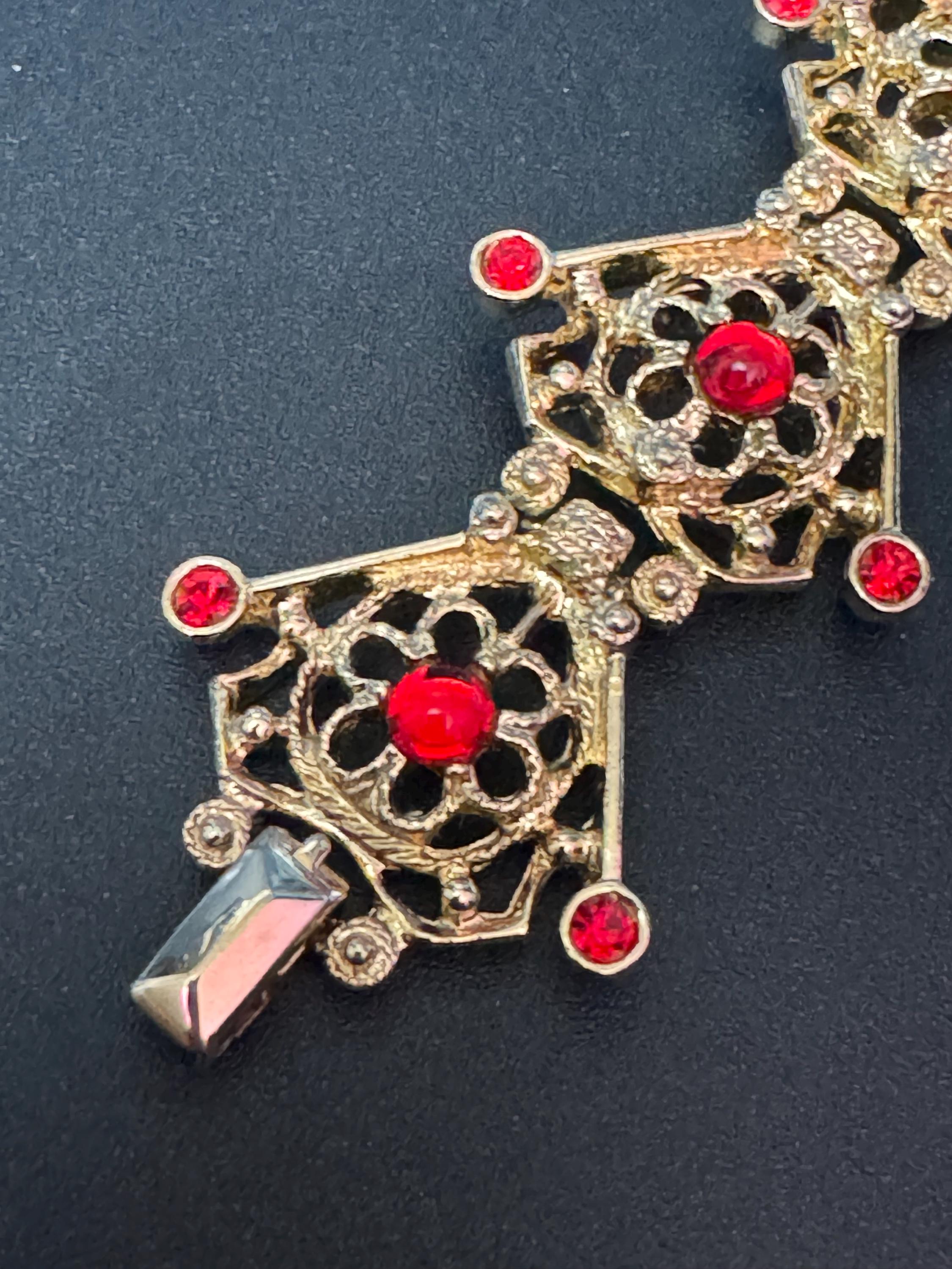 Signed Sarah Coventry Vintage ruby red diamanté wide gold tone panel link bracelet 19cm