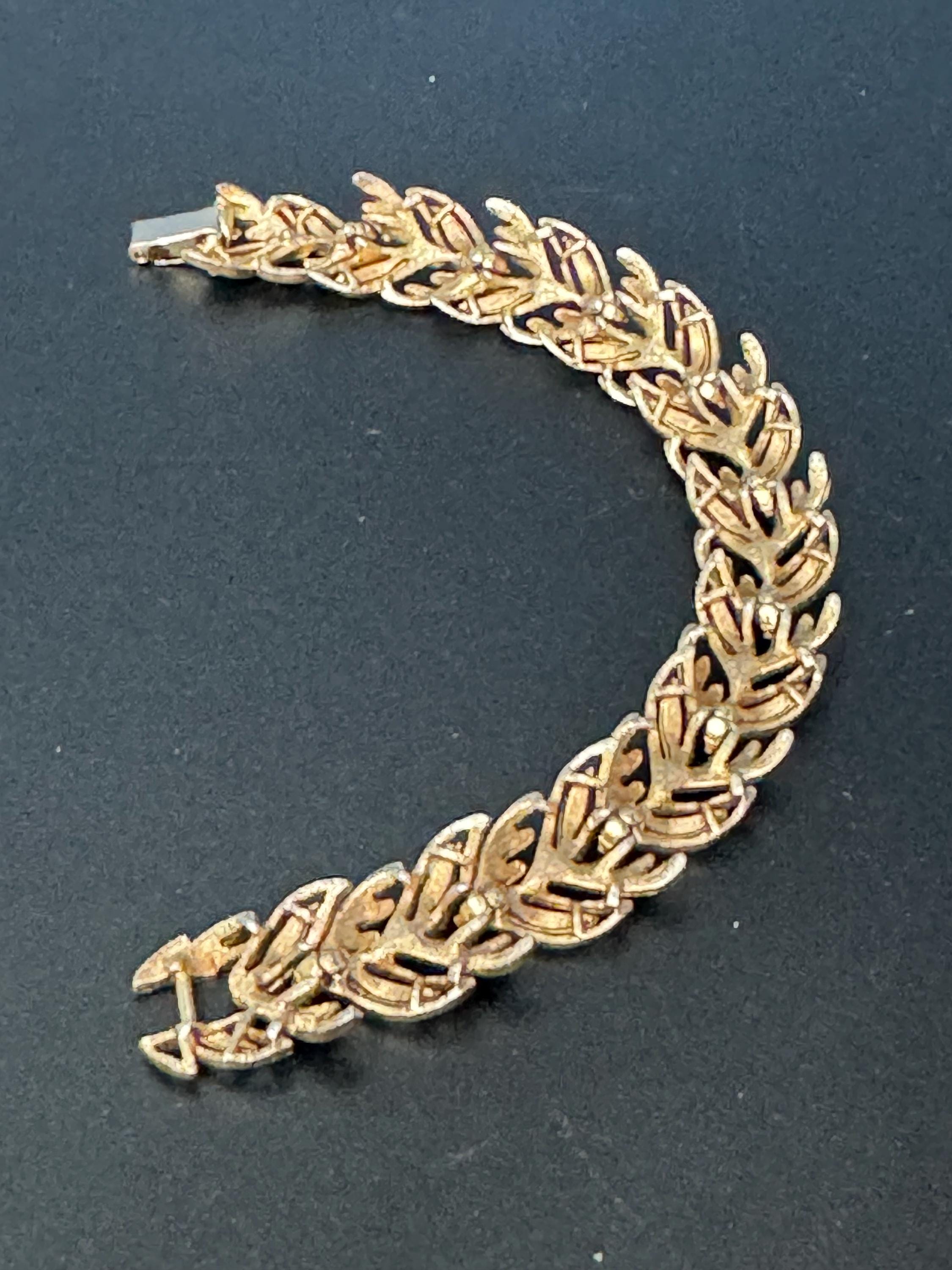 Vintage champagne gold tone textured leaf design modernist panel link bracelet
