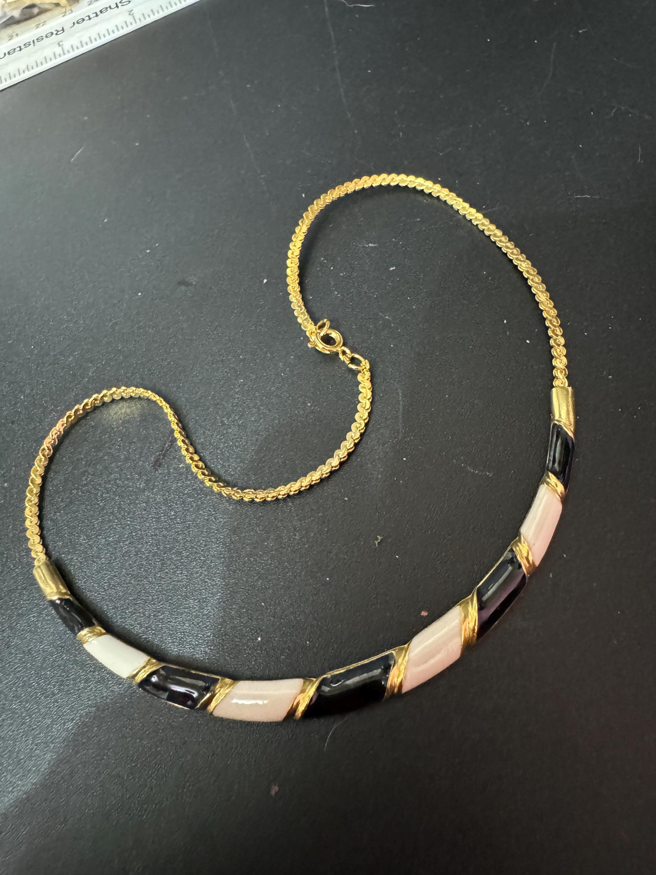 40cm 15.5 inch Petite slim neck Vintage gold tone black and cream enamel choker necklace serpentine chain