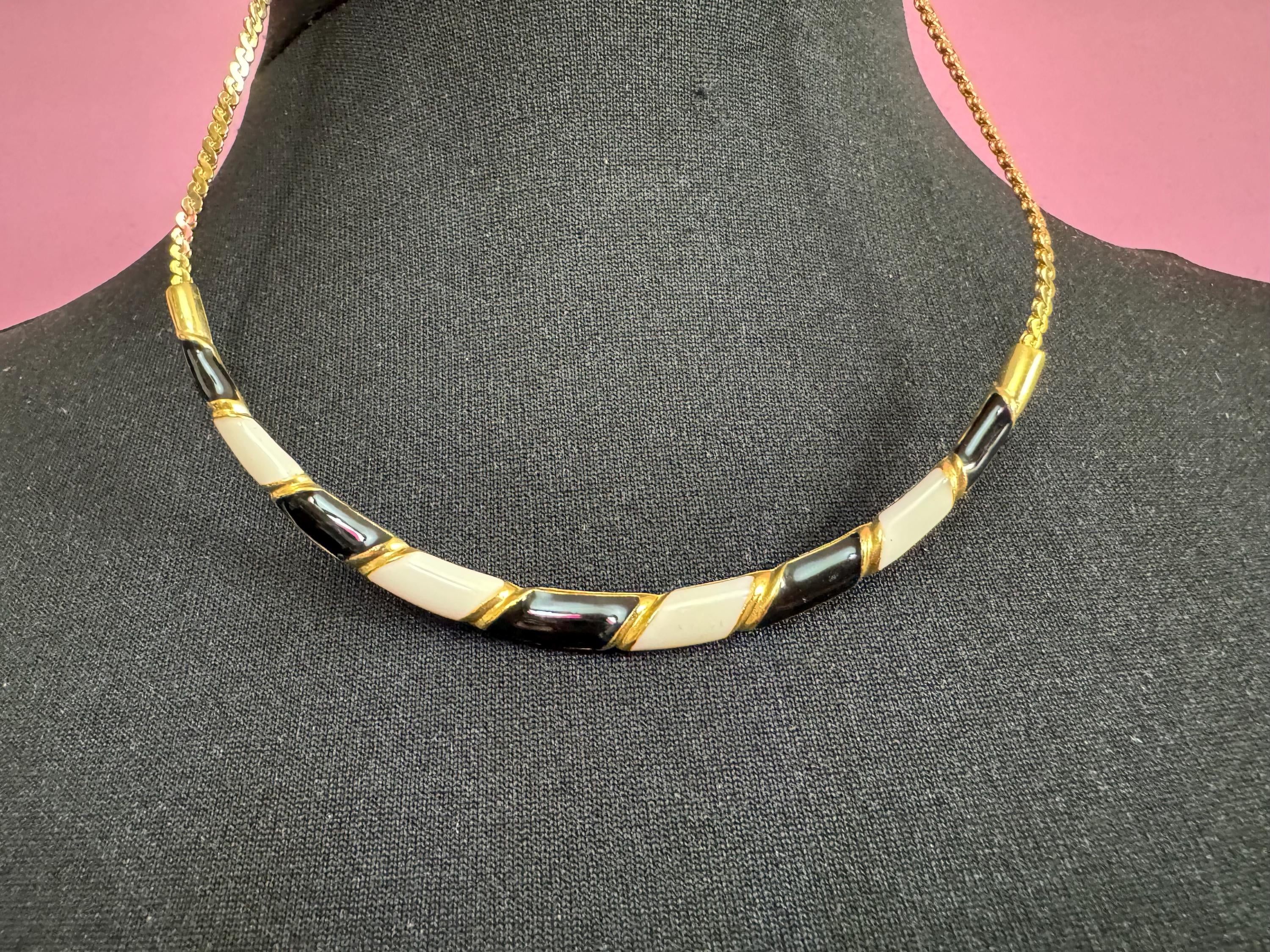40cm 15.5 inch Petite slim neck Vintage gold tone black and cream enamel choker necklace serpentine chain