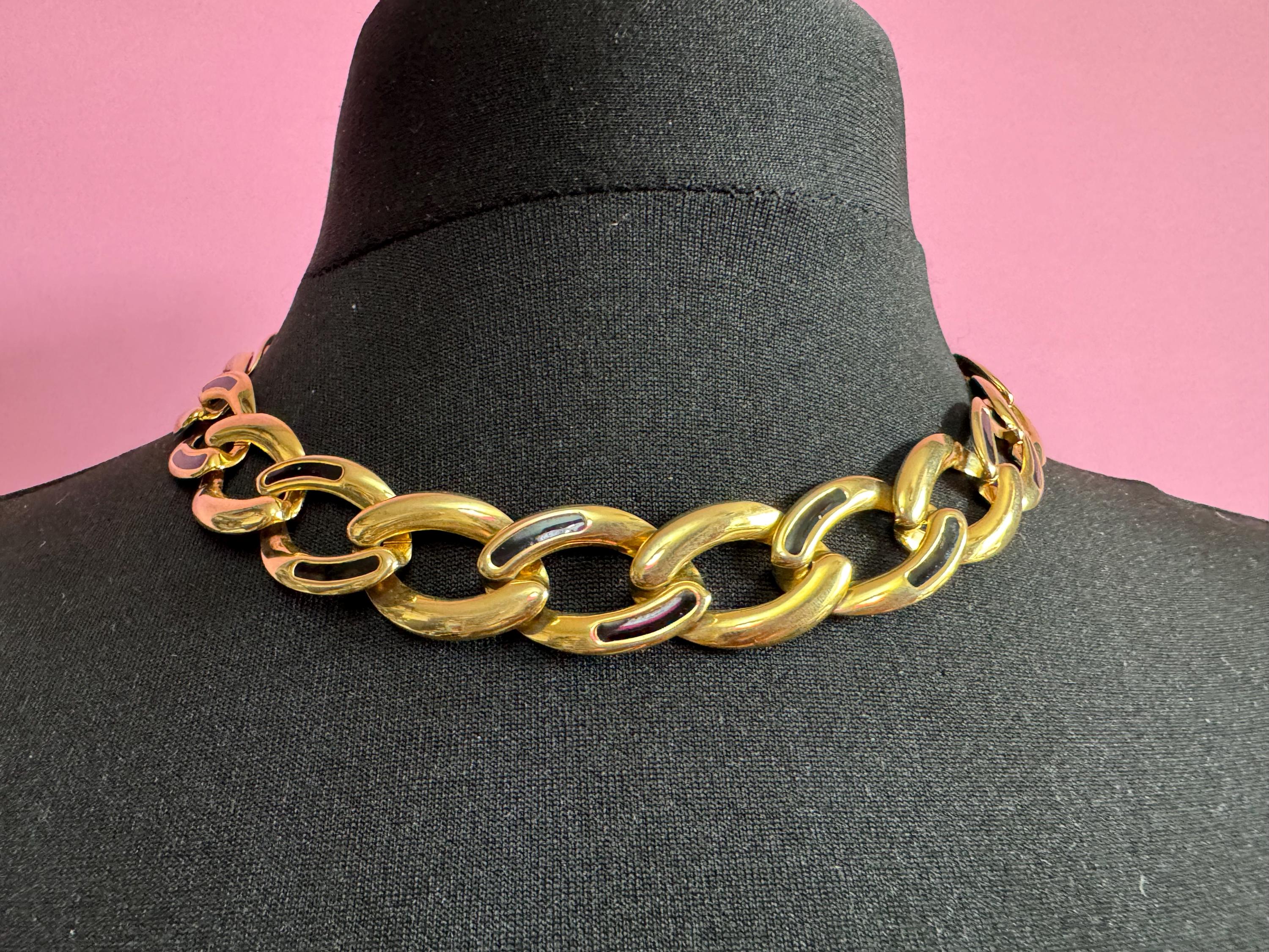 Vintage gold tone and black enamel flat curb chain lightweight collar choker necklace 46.5cm