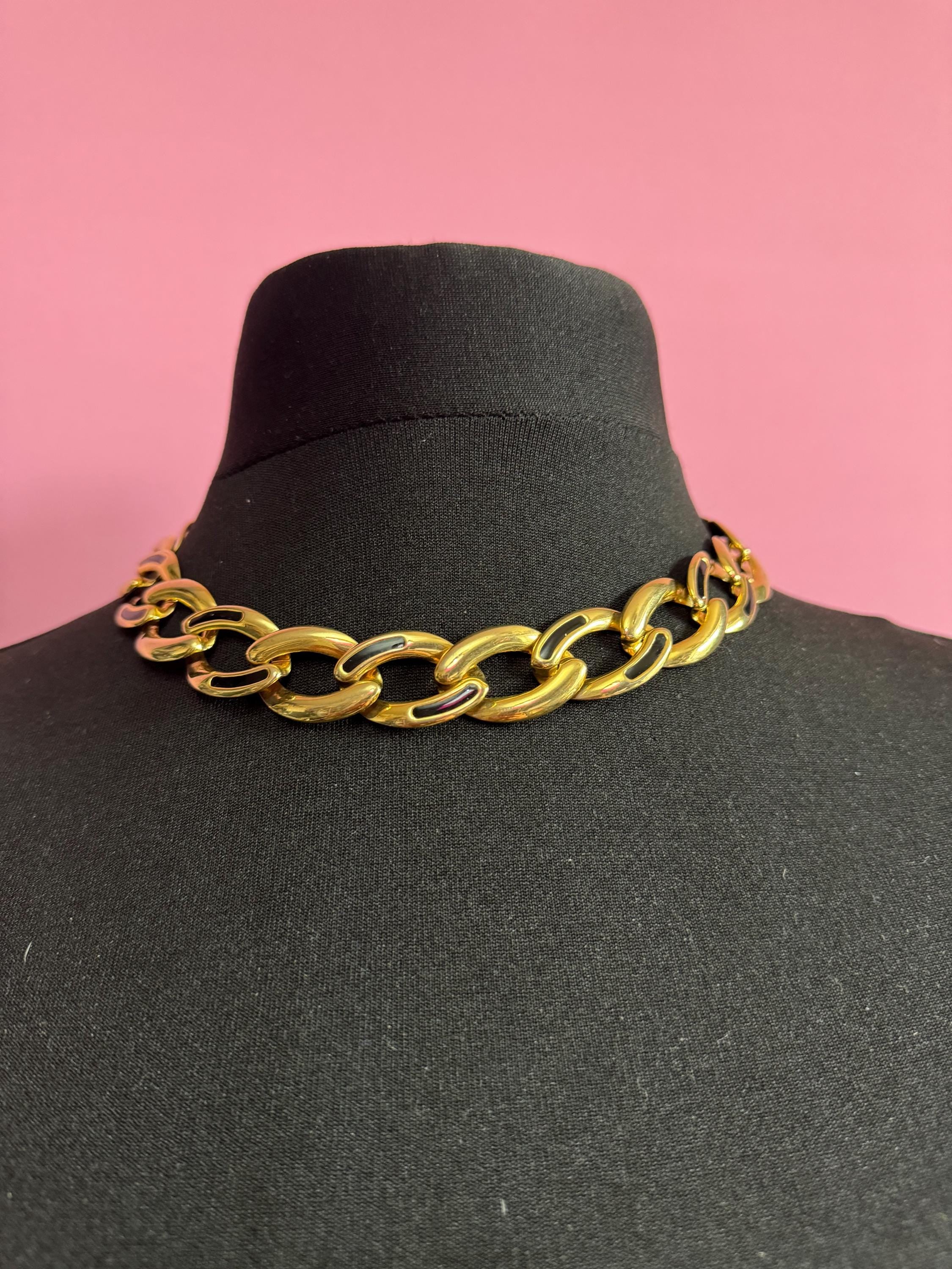 Vintage gold tone and black enamel flat curb chain lightweight collar choker necklace 46.5cm