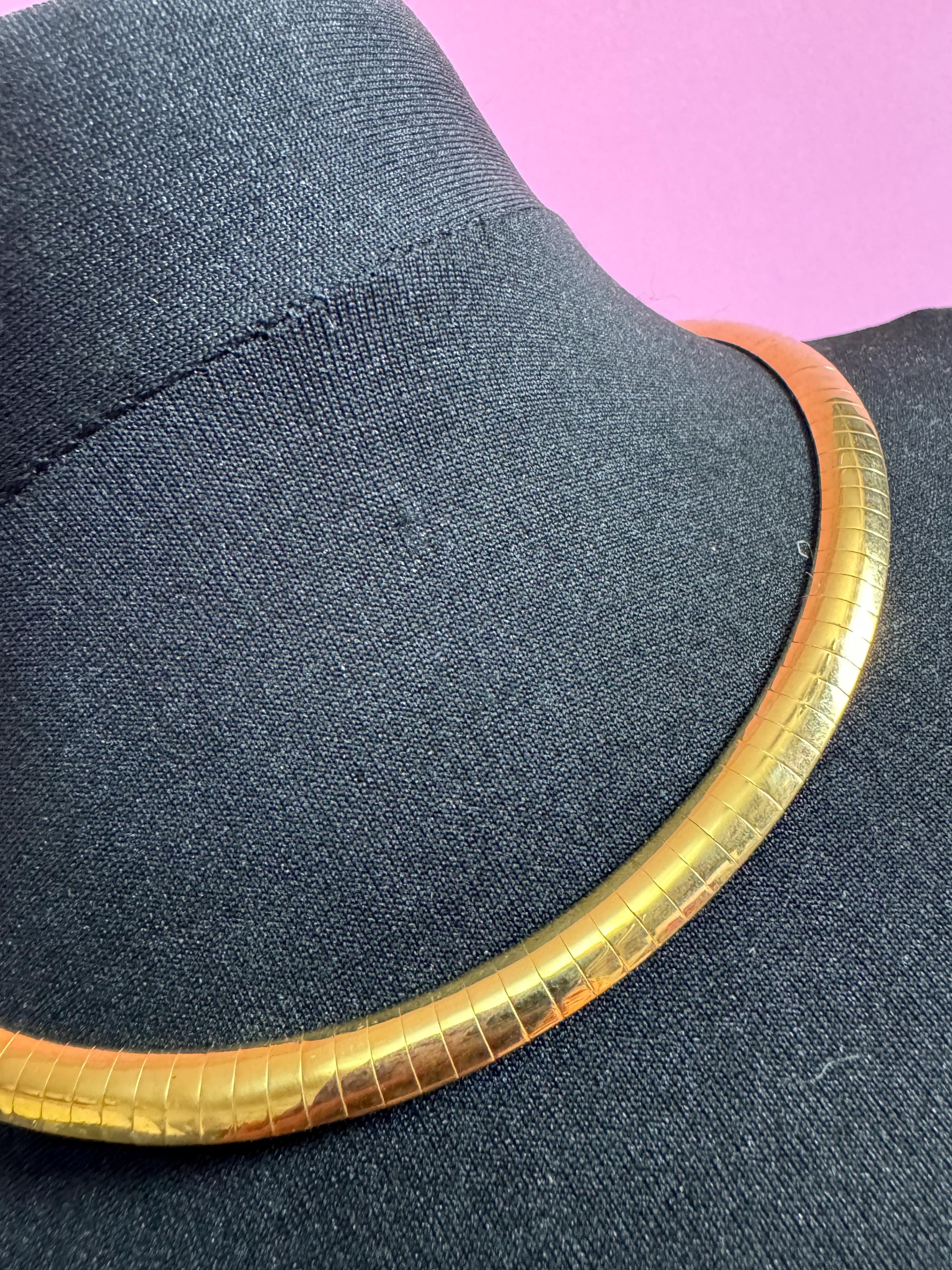 Signed Joan rivers gold tone 1cm wide mesh omega choker necklace 49cm