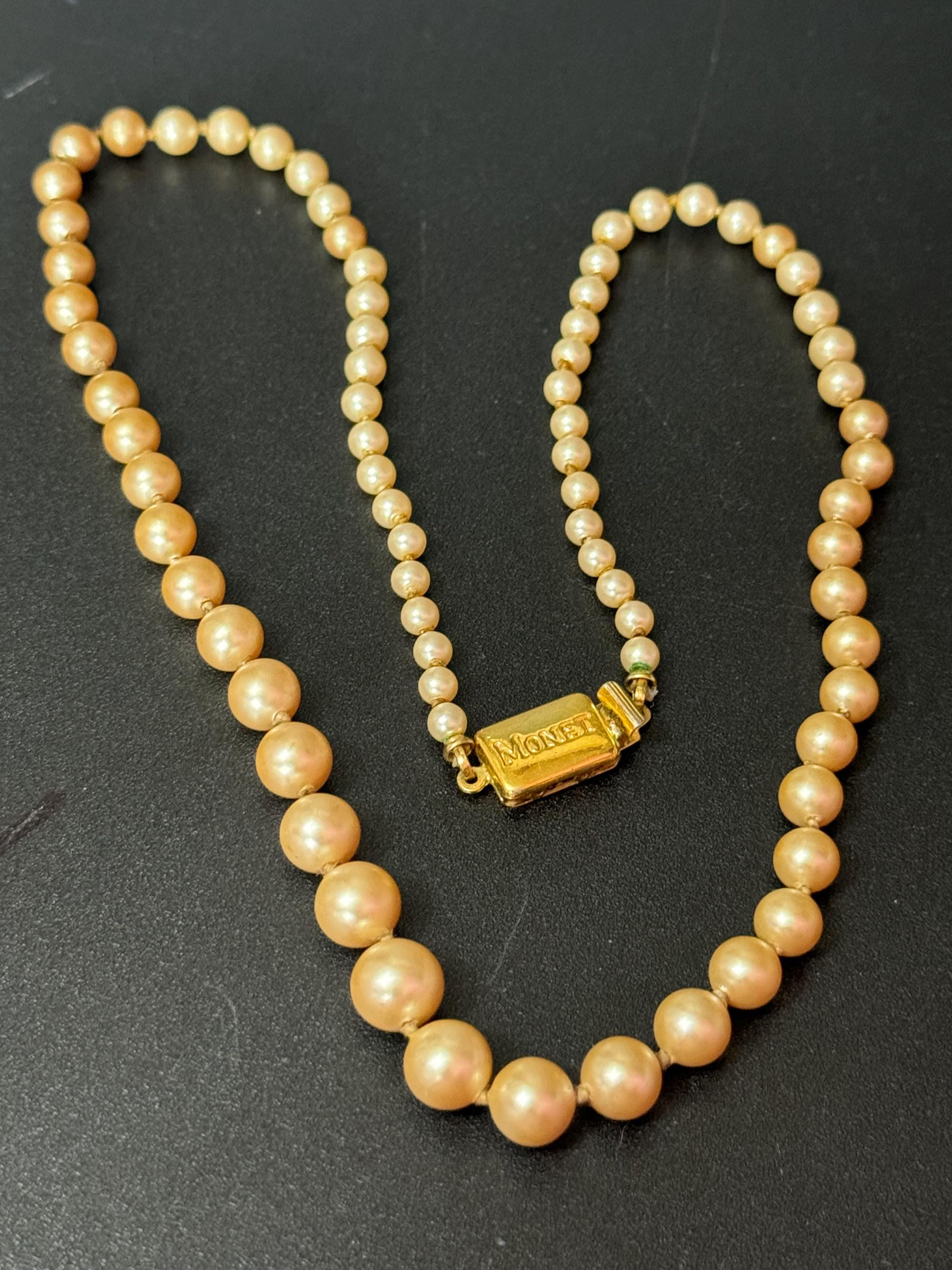 MONET signed Oyster cream knotted glass pearl necklace Vintage 47.5cm single strand graduated gold tone