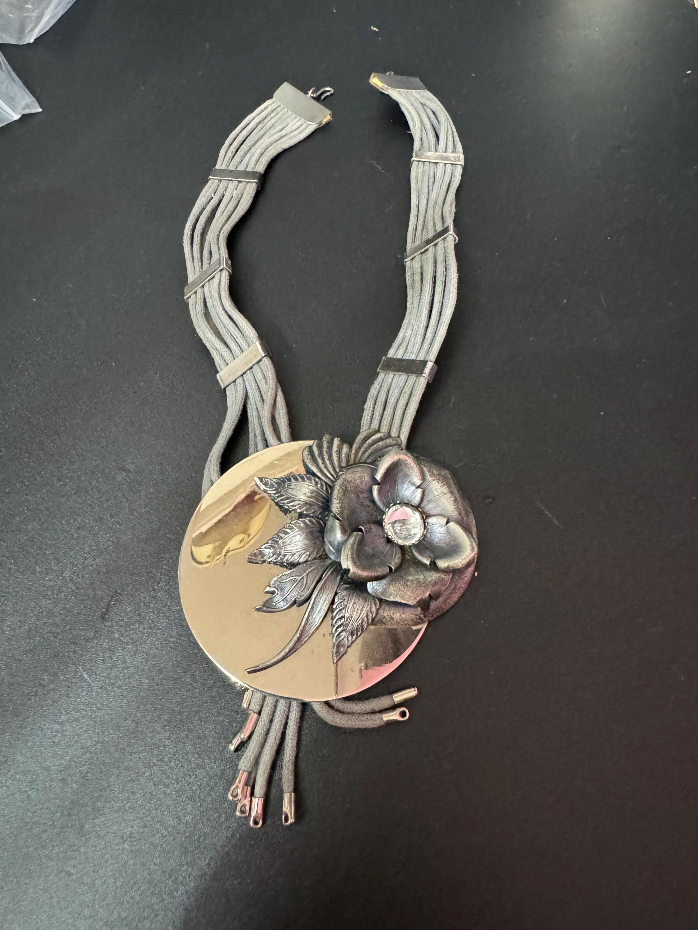 Oversized grey leather mirror finish statement floral silver tone choker collar necklace 43cm