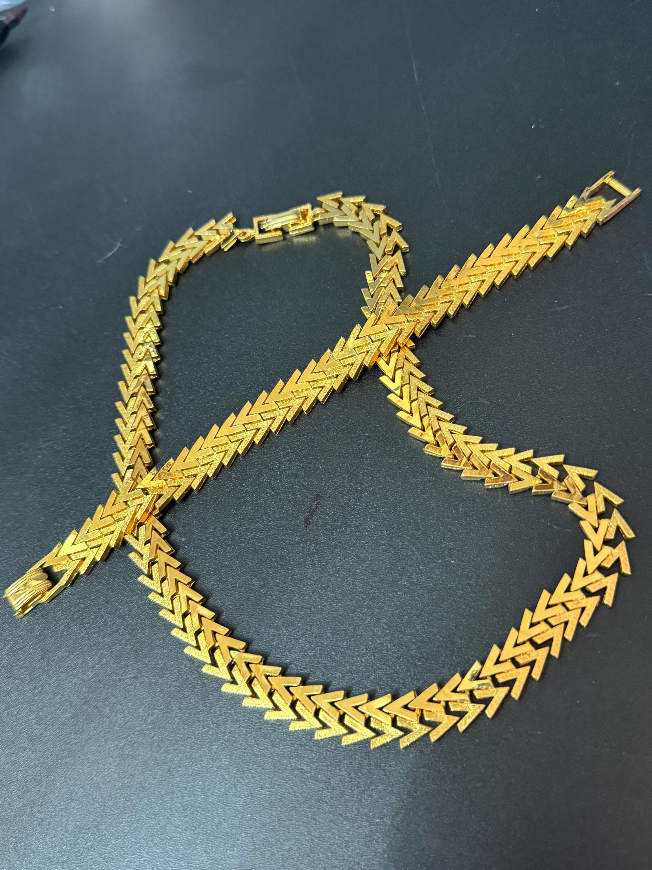 vintage gold tone zig zag wide chain link necklace and bracelet jewellery set