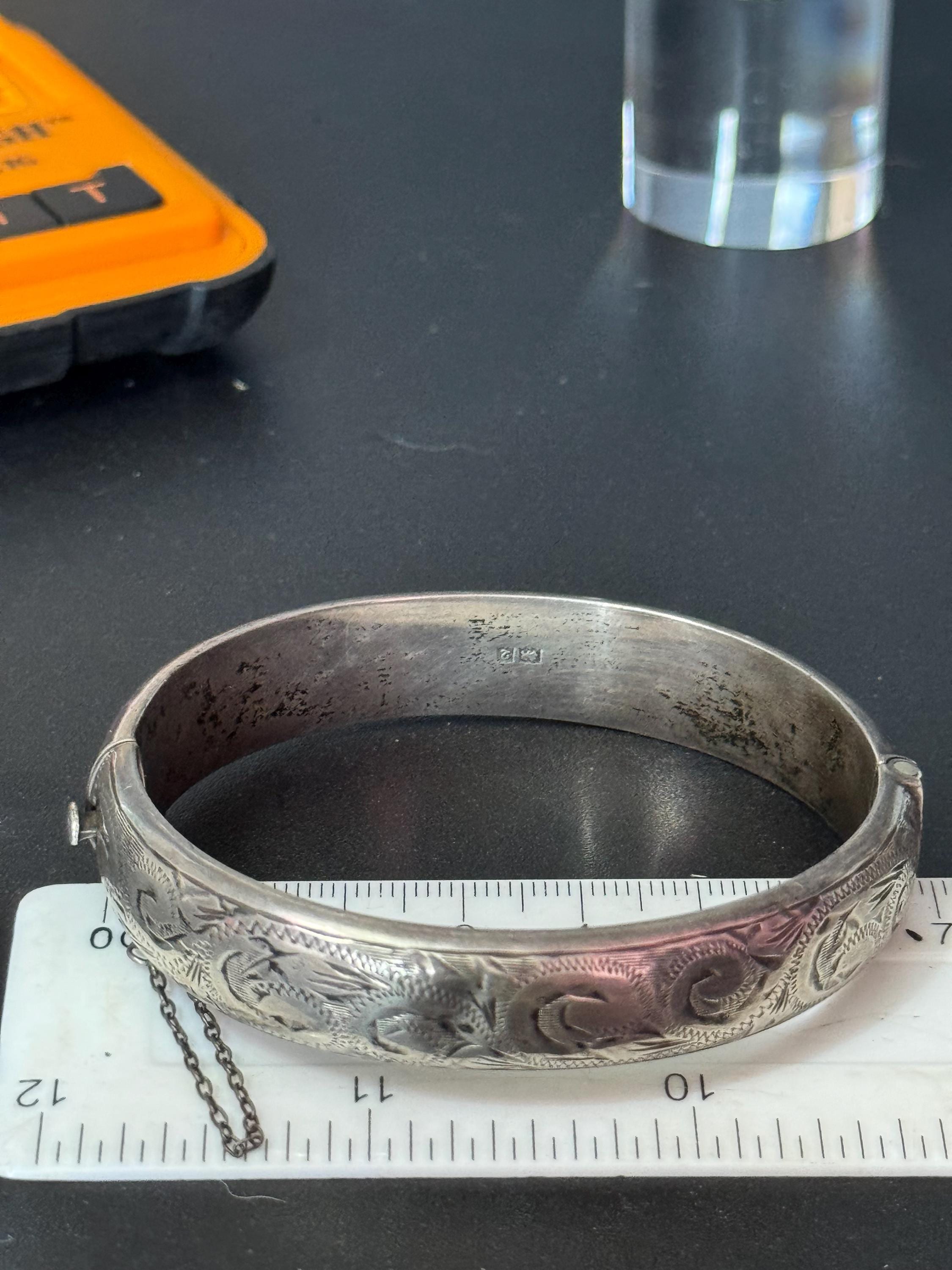 clamper bangle 1960s T&HC Birmingham hallmarked Sterling silver Etched floral 12mm wide 20 grams