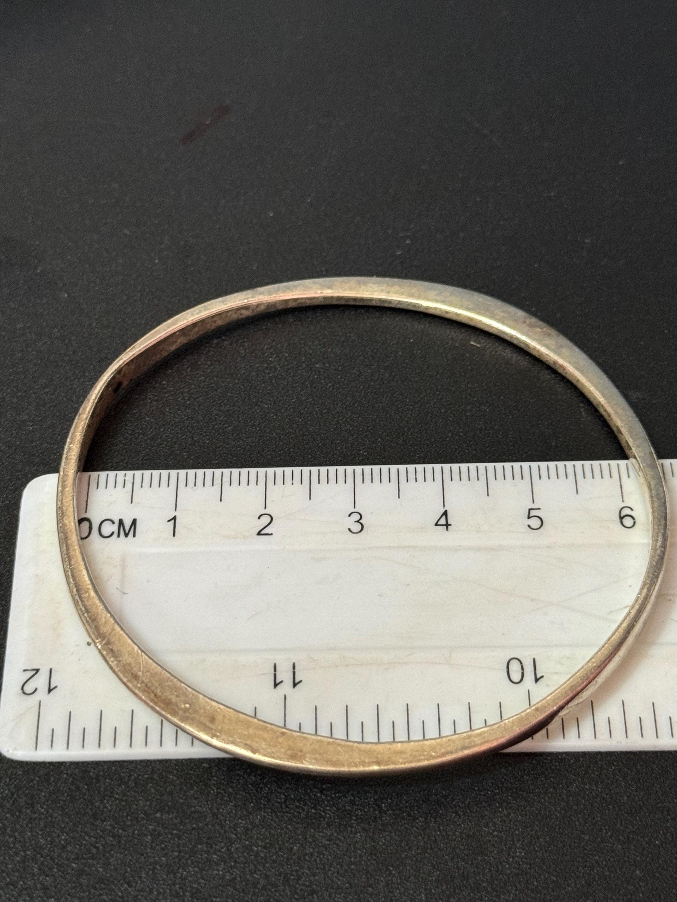 Vintage stamped 925 sterling silver Solid slim triangular abstract Cuff Bangle Bracelet Chunky 14 grams