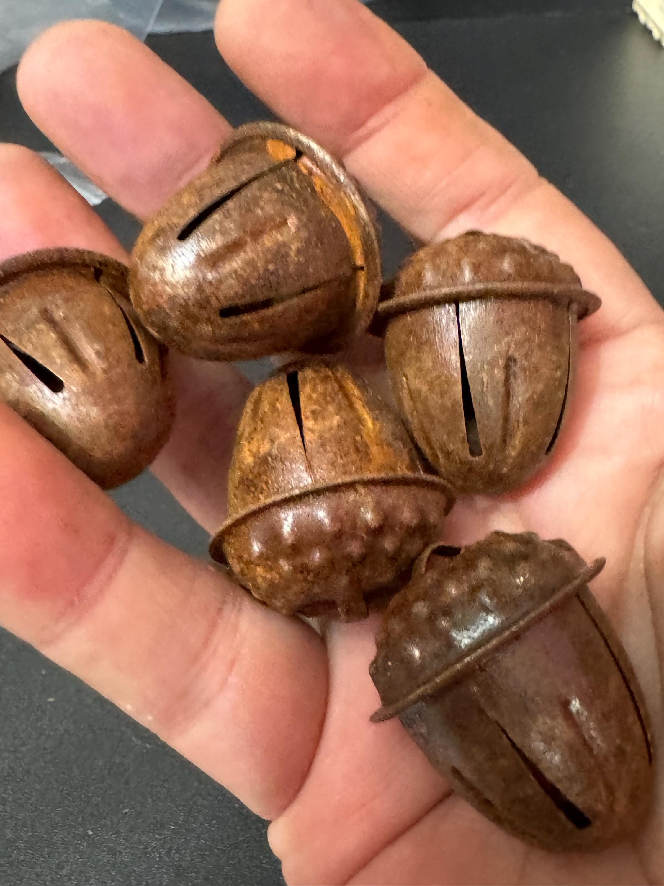 5 x Rusty puffy metal acorn rusted bells craft jingle bells for Christmas rustic craft