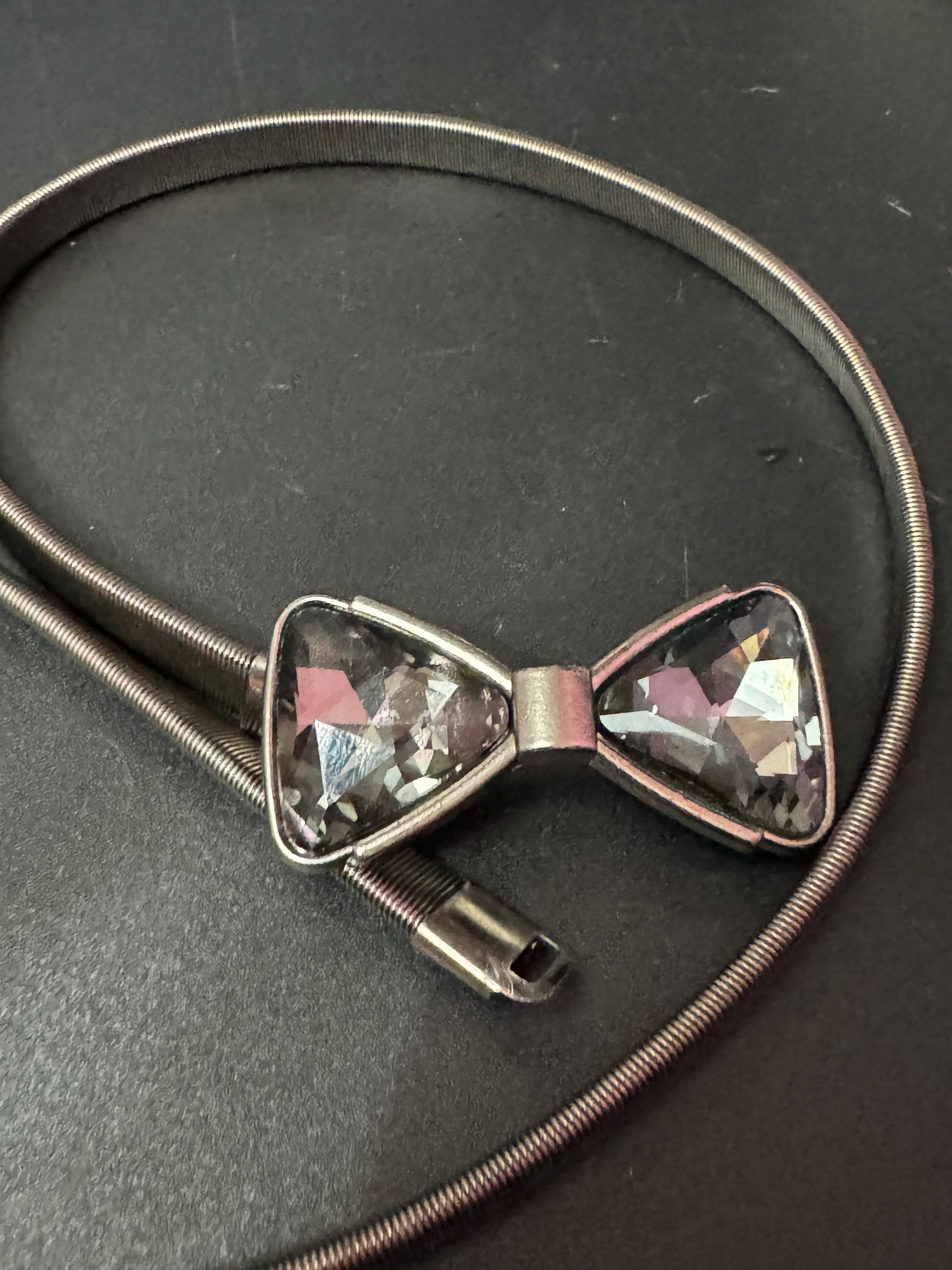 retro silver grey tone  articulated glass bow snake chain link adjustable fashion belt stretches comfortably to 115cm