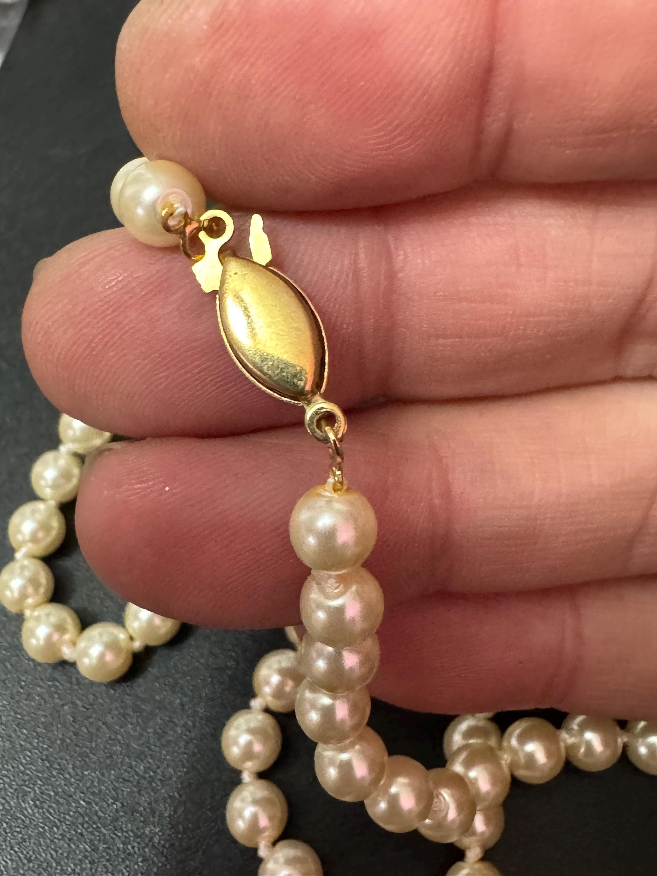 Vintage cream knotted glass pearl necklace gold tone clasp 46cm 6mm beads