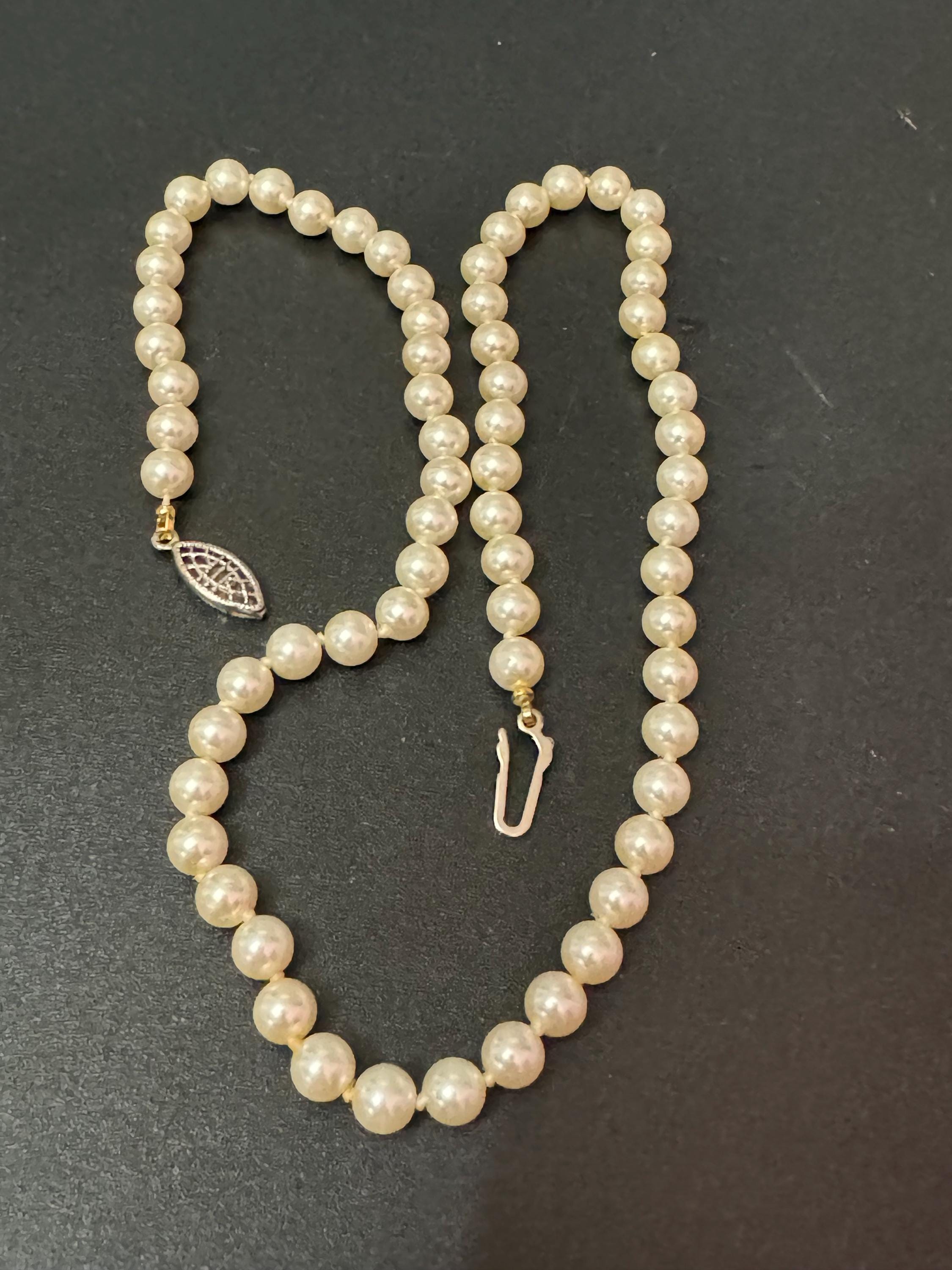 vintage white knotted glass pearl necklace silver tone clasp 47cm 7mm beads