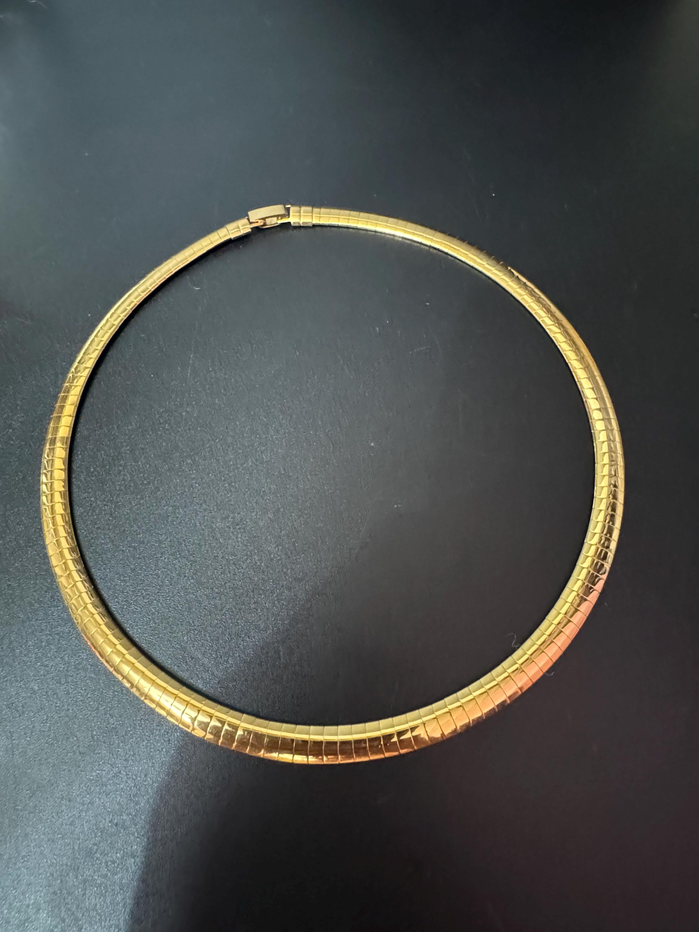 Signed Joan rivers gold tone 1cm wide mesh omega choker necklace 49cm