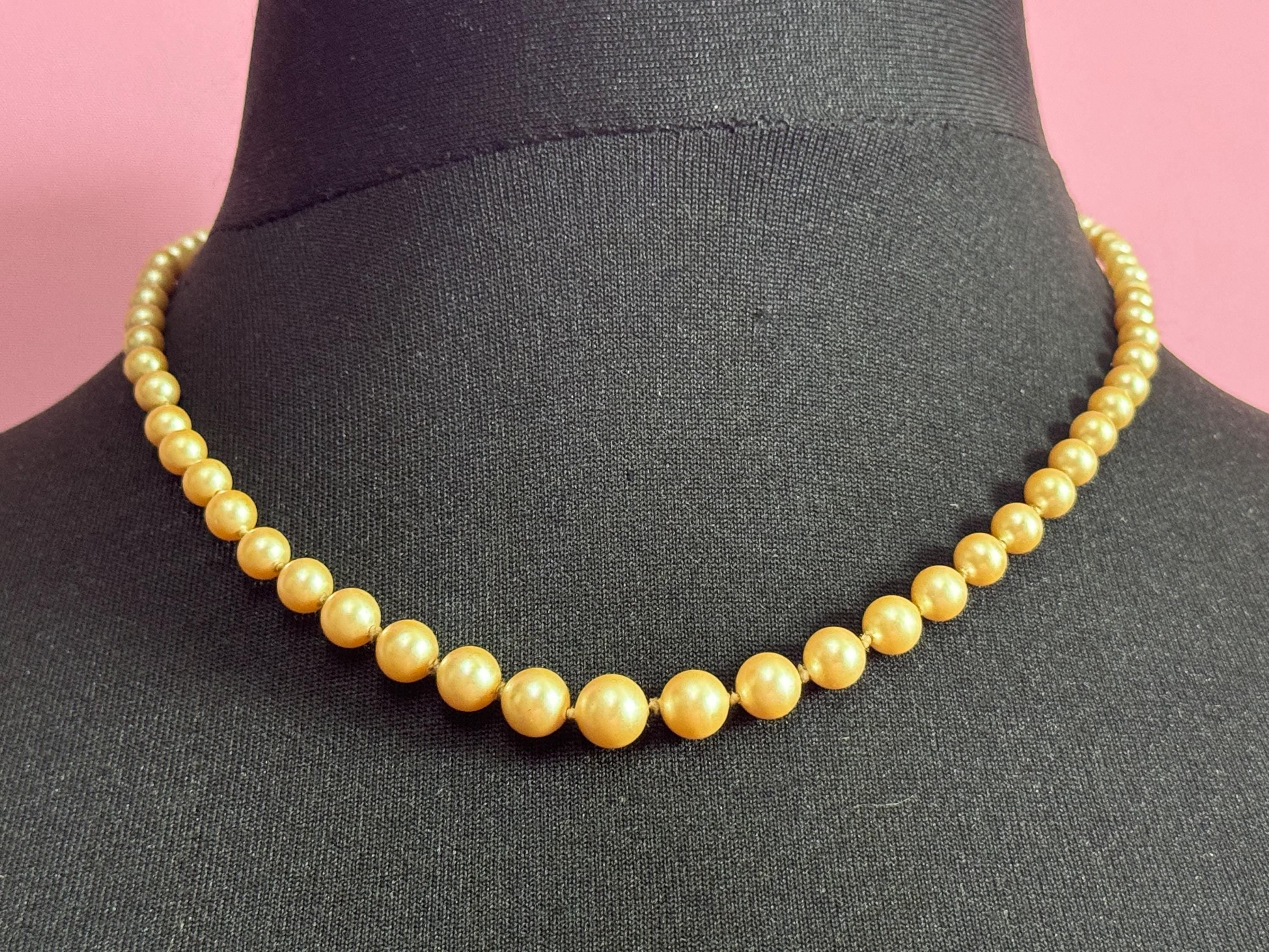 MONET signed Oyster cream knotted glass pearl necklace Vintage 47.5cm single strand graduated gold tone