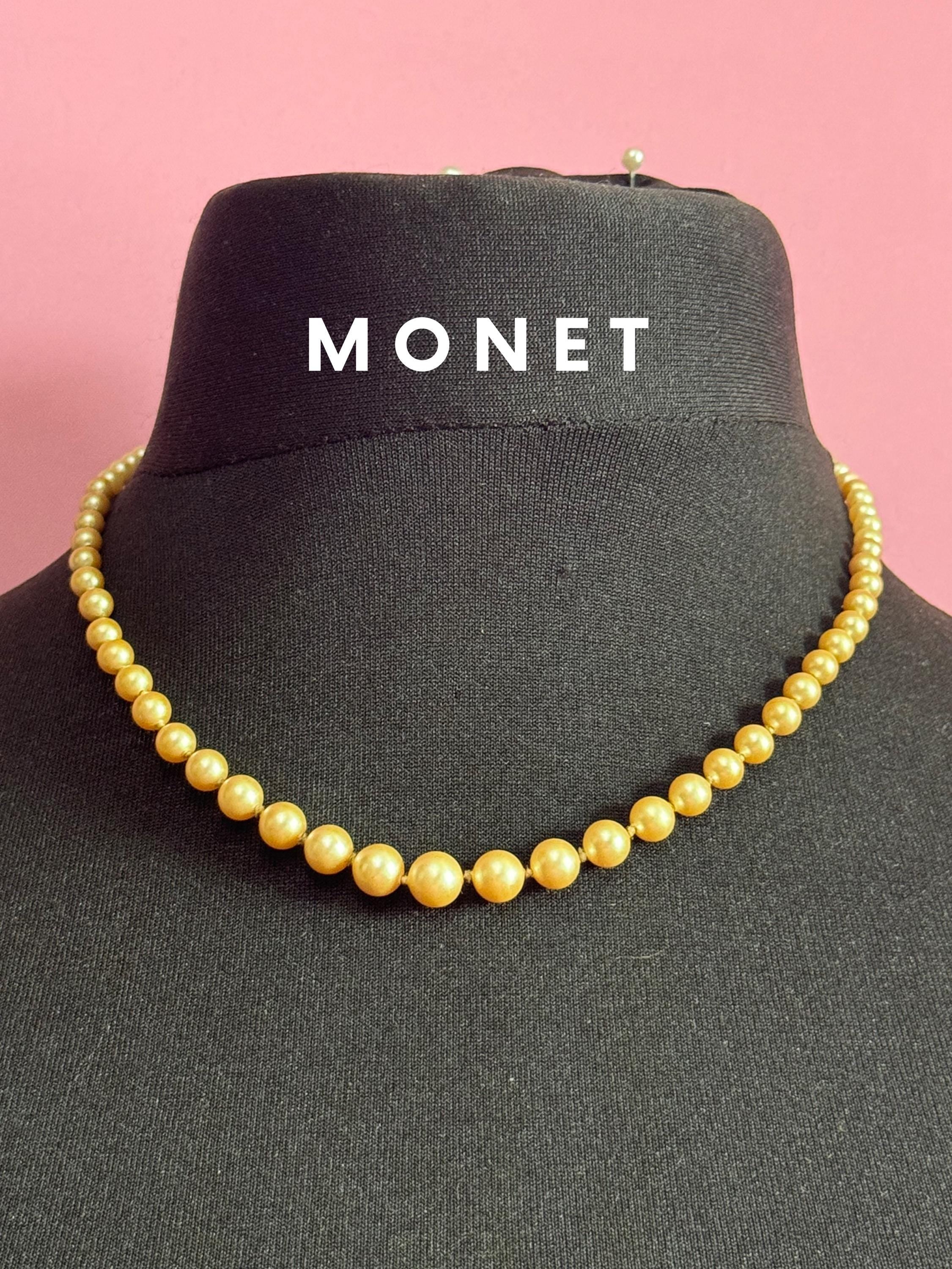 MONET signed Oyster cream knotted glass pearl necklace Vintage 47.5cm single strand graduated gold tone