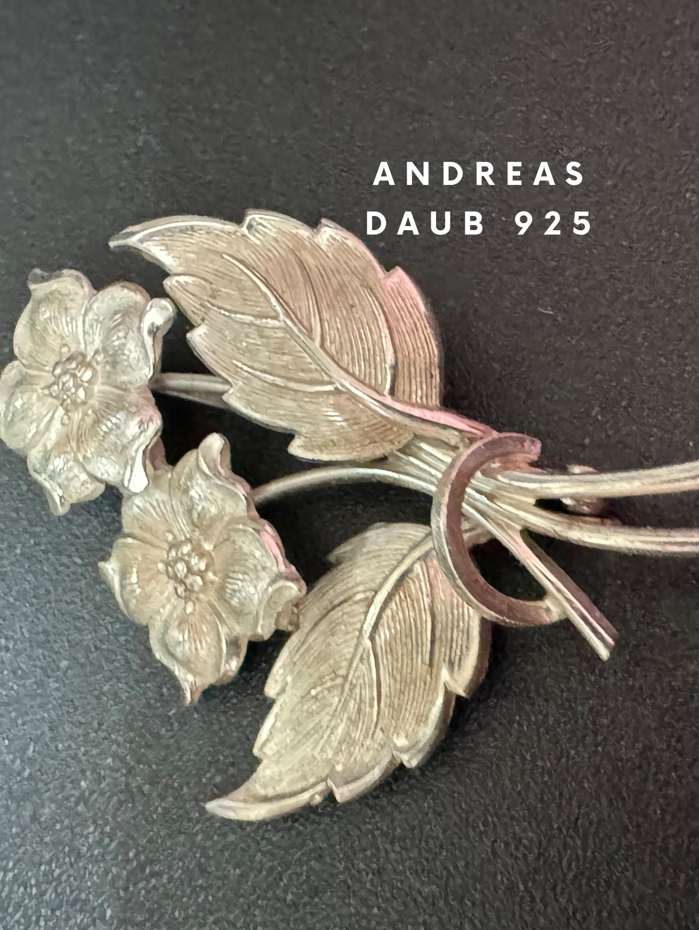 Small Signed vintage Andreas Daub Sterling 925 silver floral modernist brooch  4.4 gms 4cm