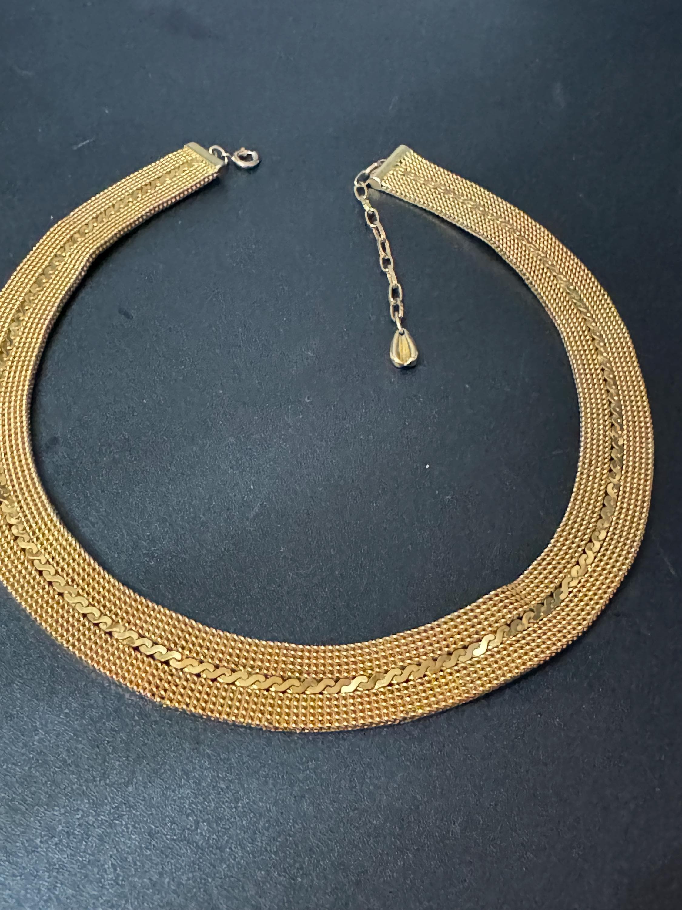 vintage modernist mesh gold choker necklace Vintage 1960s Gold plated serpentine detail