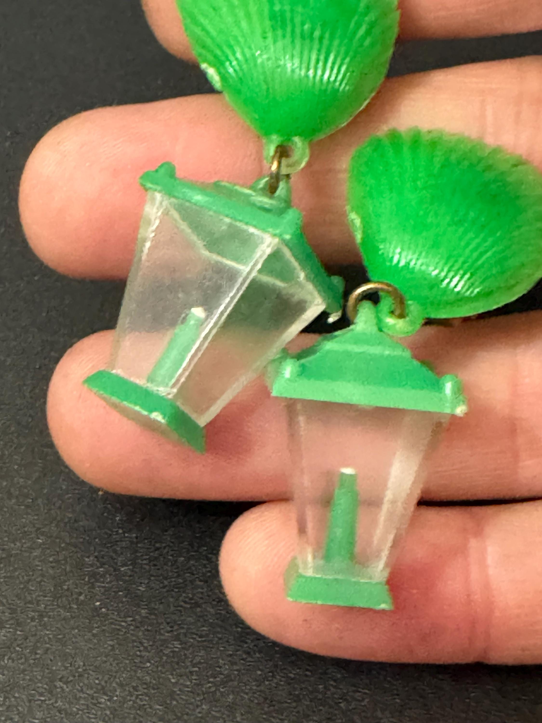 Vintage bright green seashell kitsch lantern light clip on earrings early plastic 5cm Hong Kong