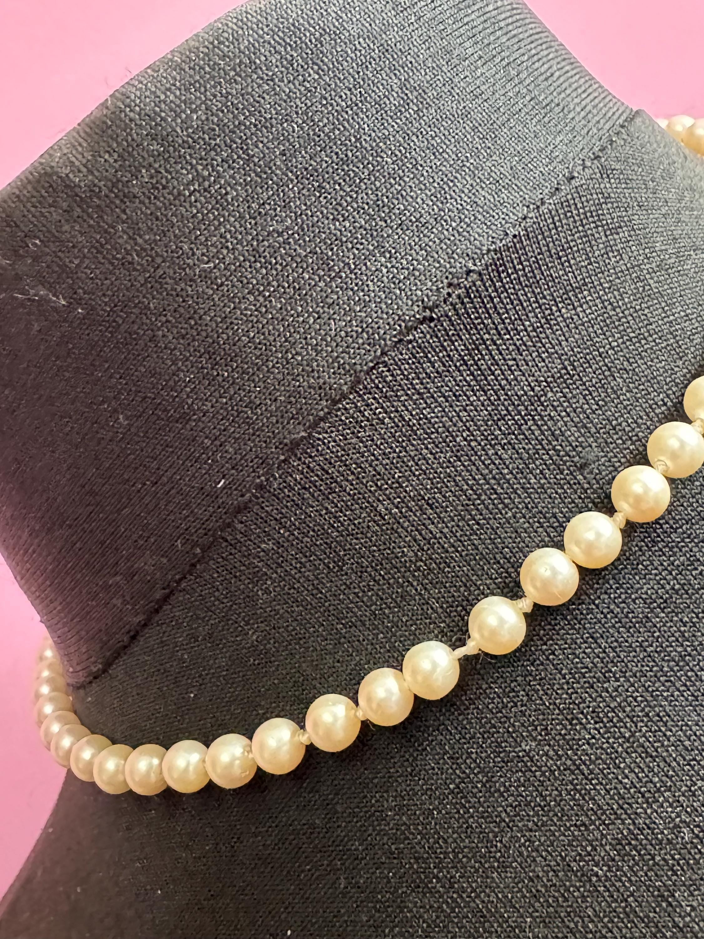 Vintage short cream knotted glass pearl necklace silver tone clasp 42cm 6mm beads