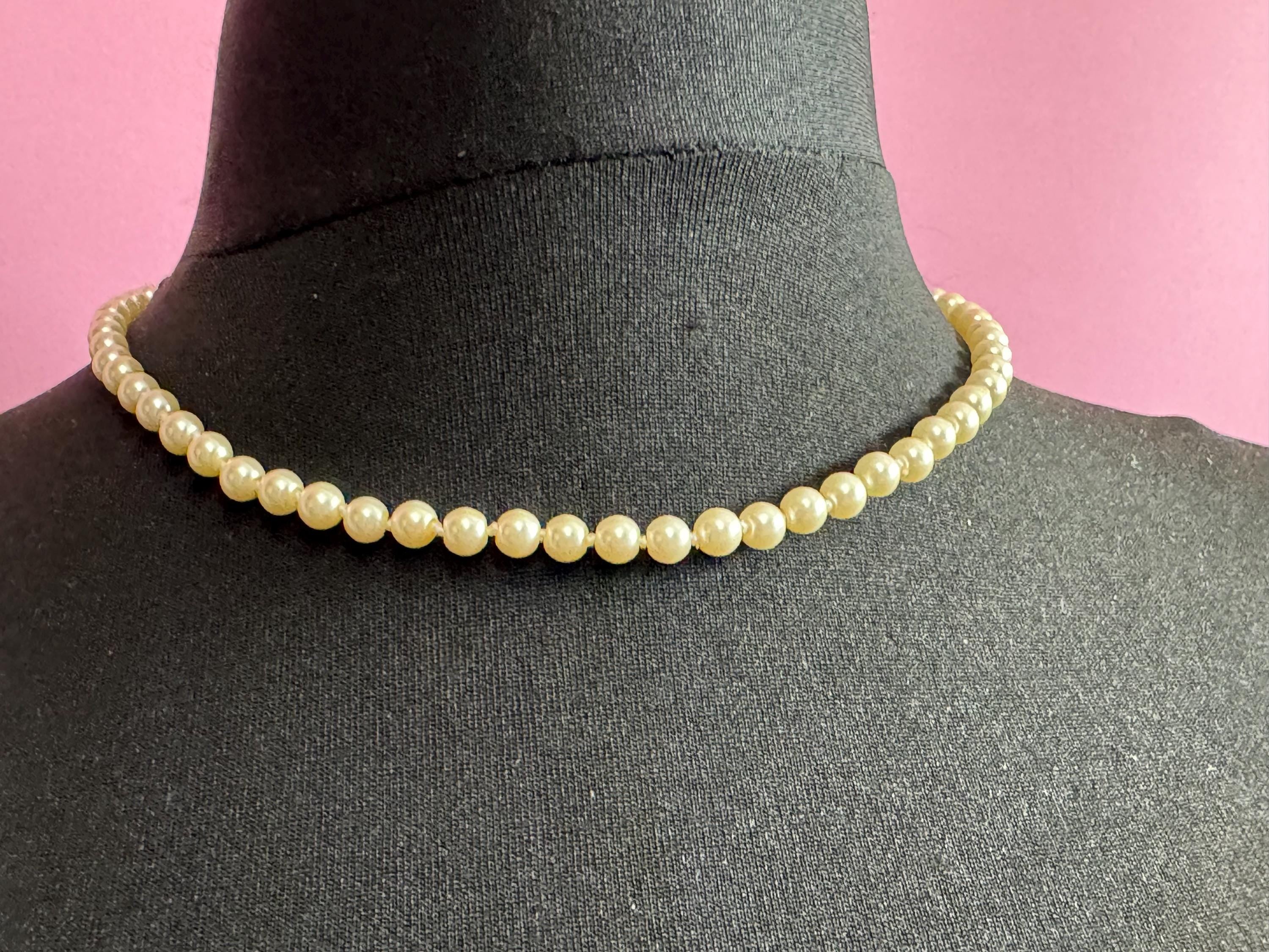 Vintage cream knotted glass pearl necklace gold tone clasp 46cm 6mm beads