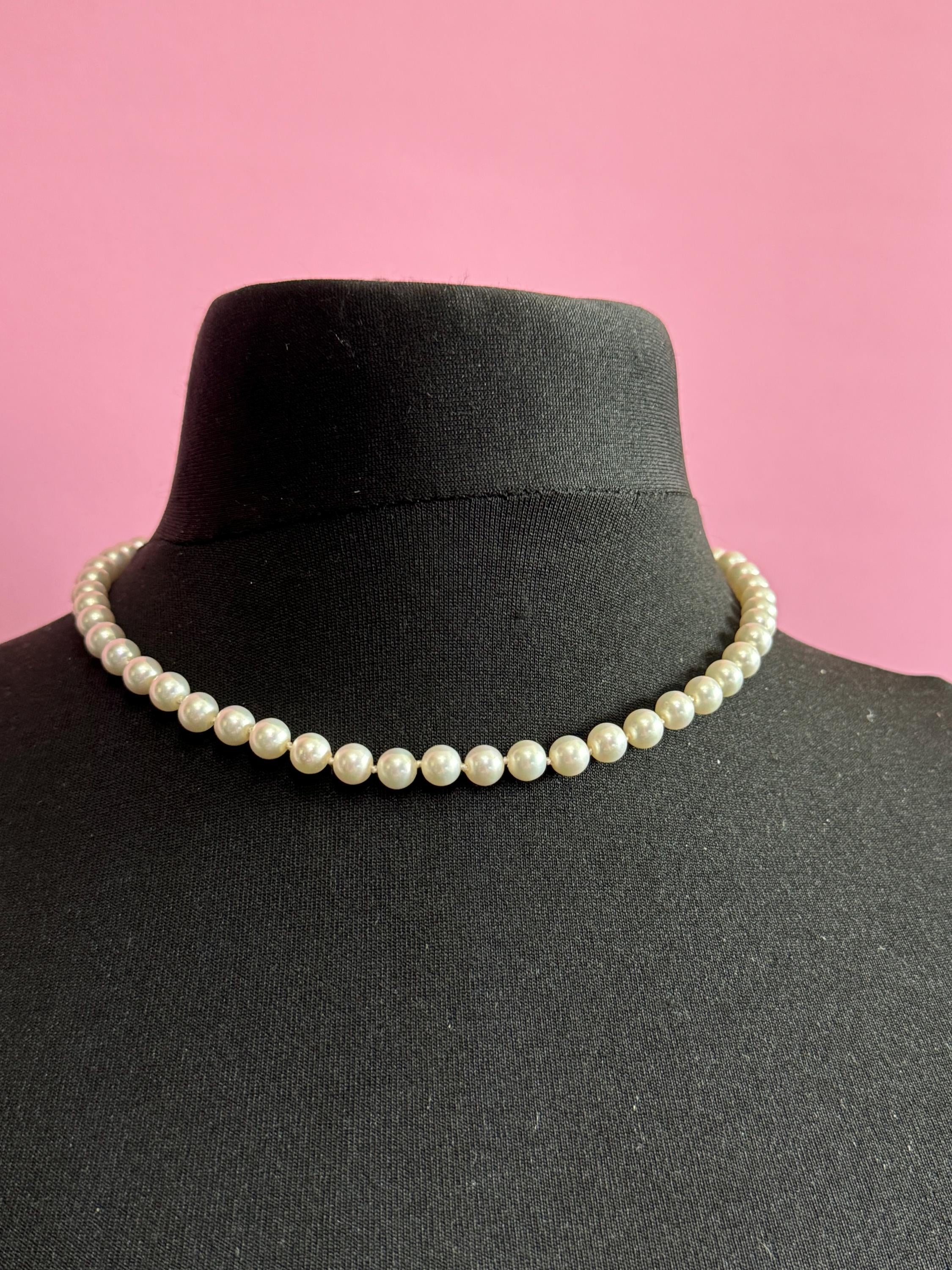 vintage white knotted glass pearl necklace modernist gold tone safety chain clasp 46cm 8mm beads