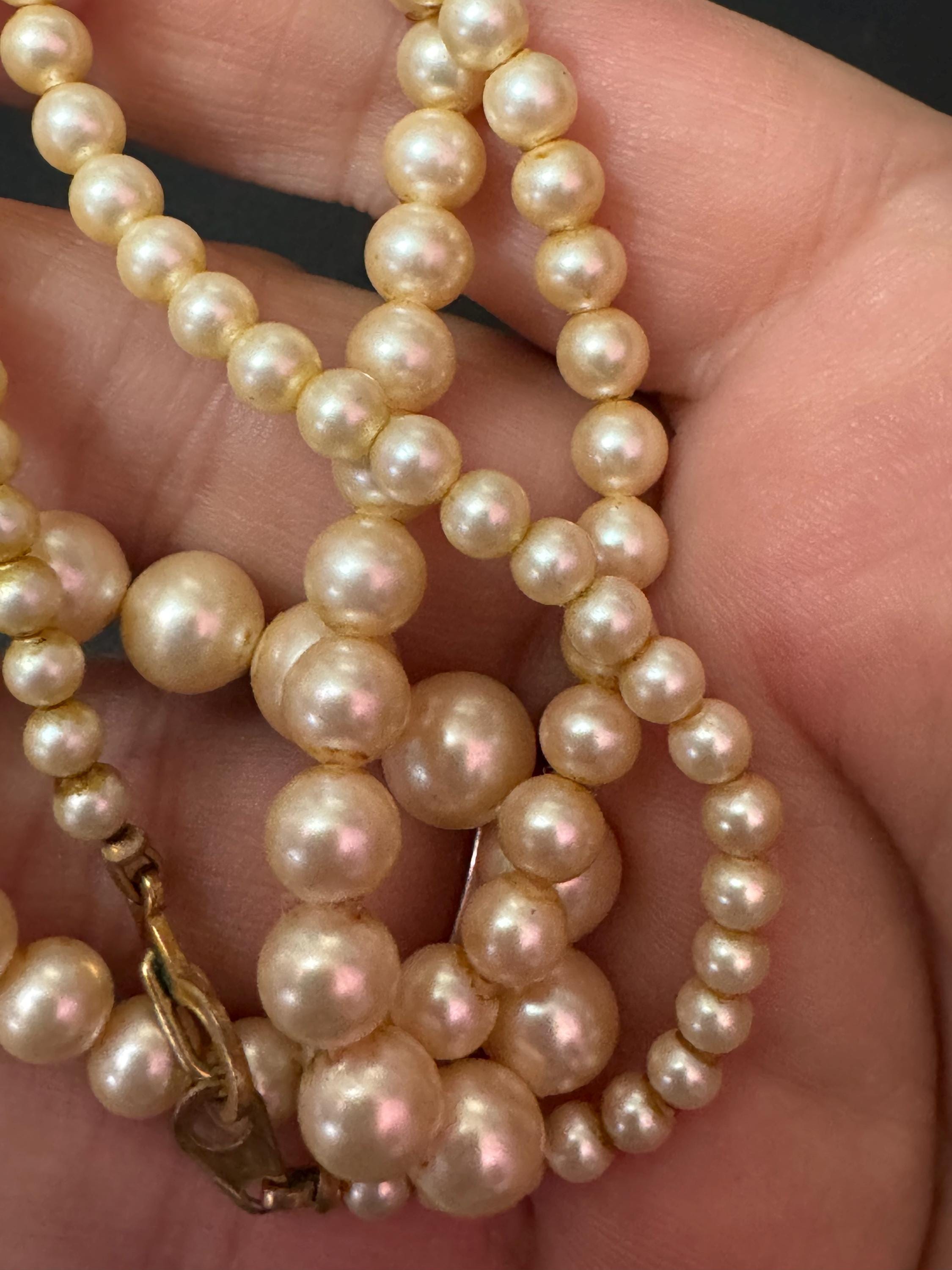 Vintage cream glass graduated pearl necklace gold tone clasp 46cm