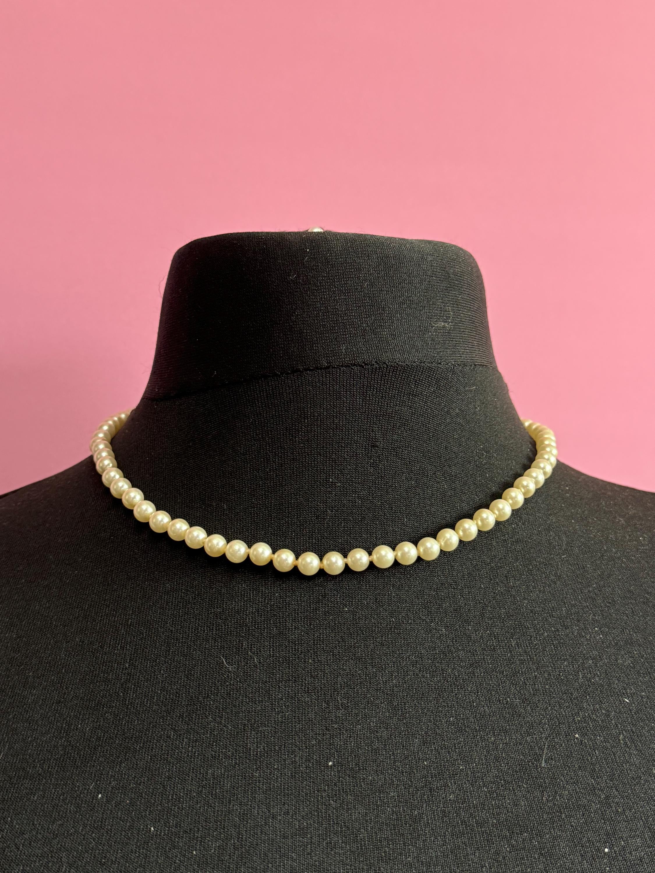 vintage white knotted glass pearl necklace silver tone clasp 47cm 7mm beads