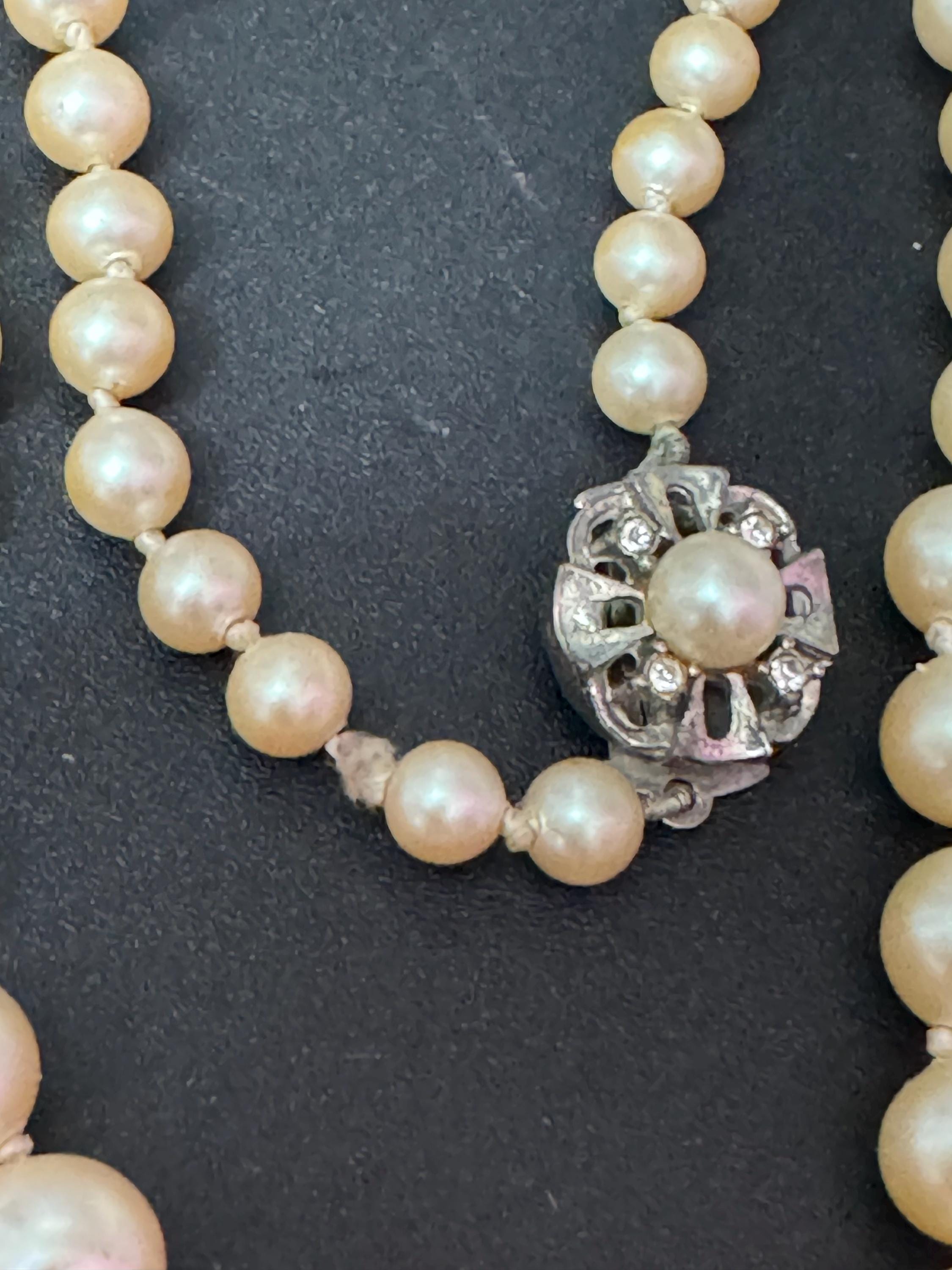 Vintage cream glass graduated pearl necklace silver tone floral clasp 40cm