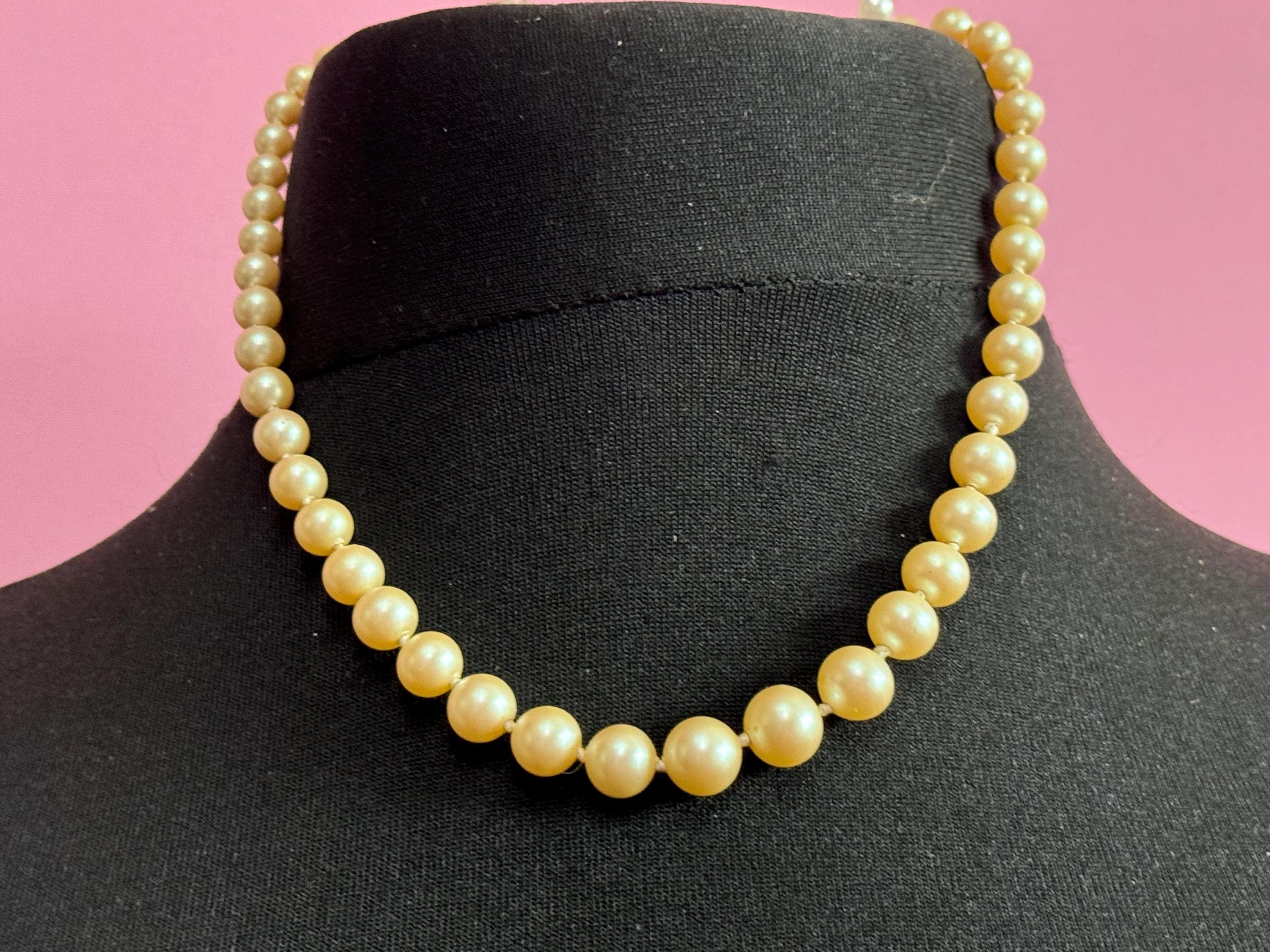 Vintage cream glass graduated pearl necklace silver tone floral clasp 40cm