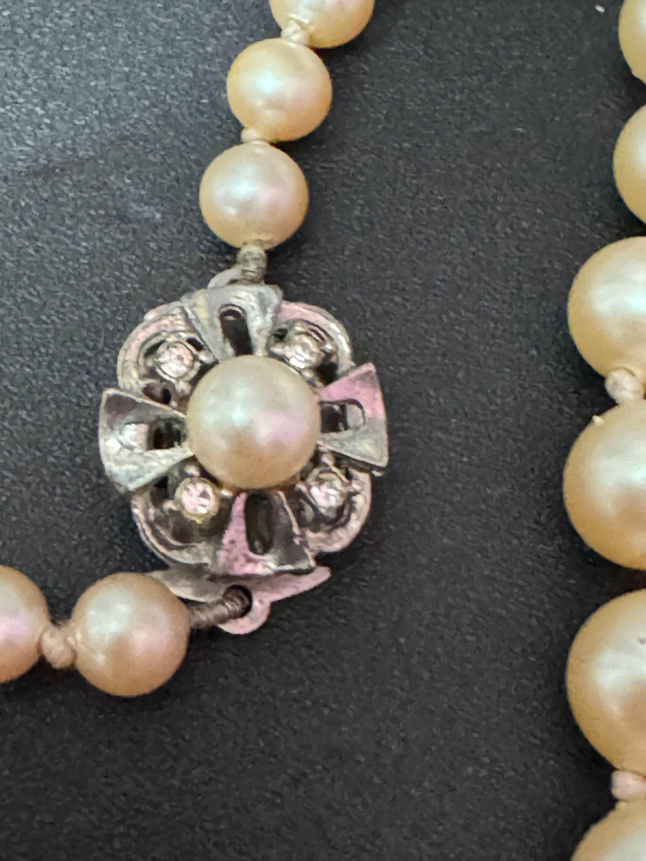 Vintage cream glass graduated pearl necklace silver tone floral clasp 40cm