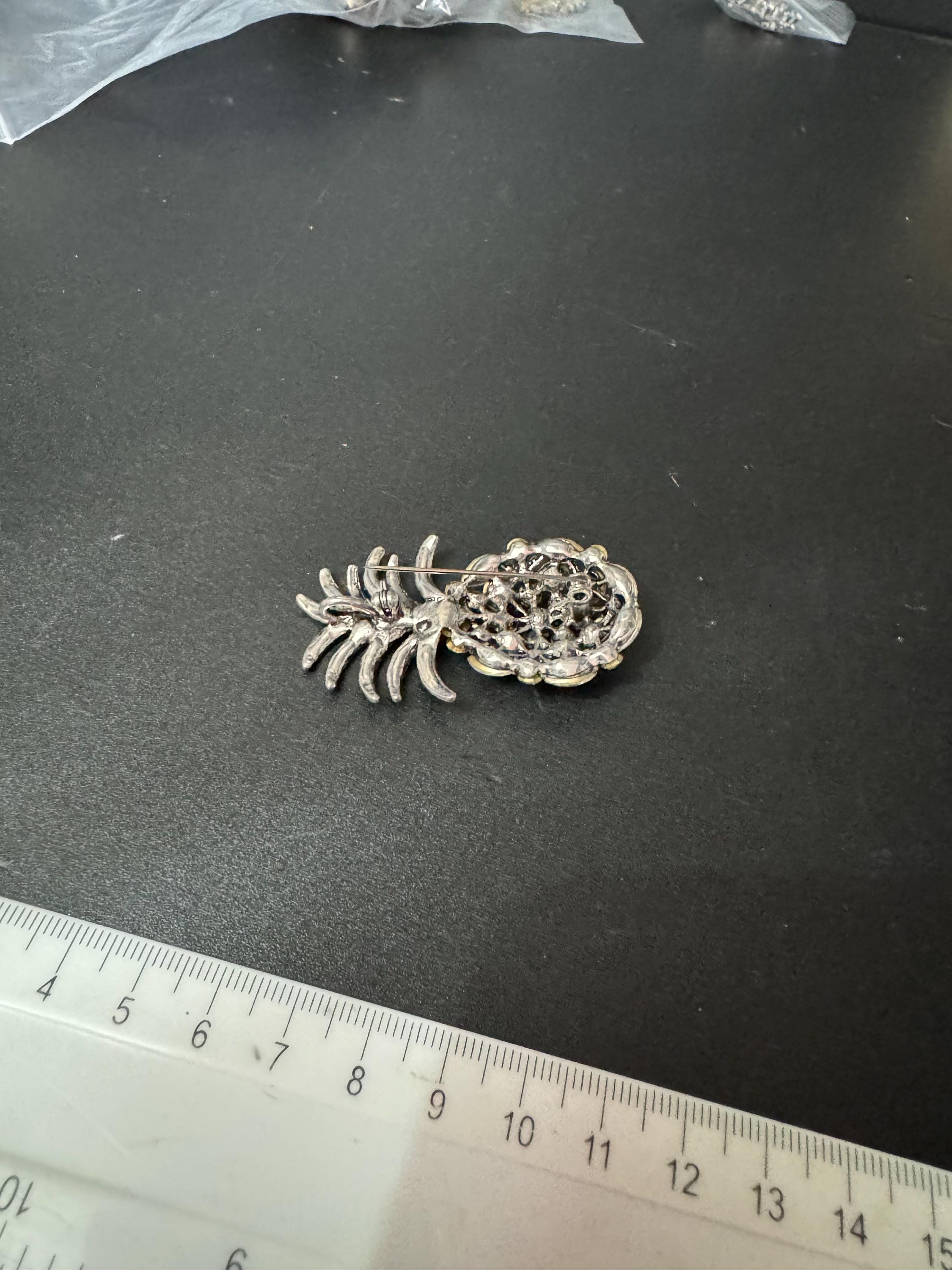 Novelty clear diamanté crystal pineapple fruit brooch