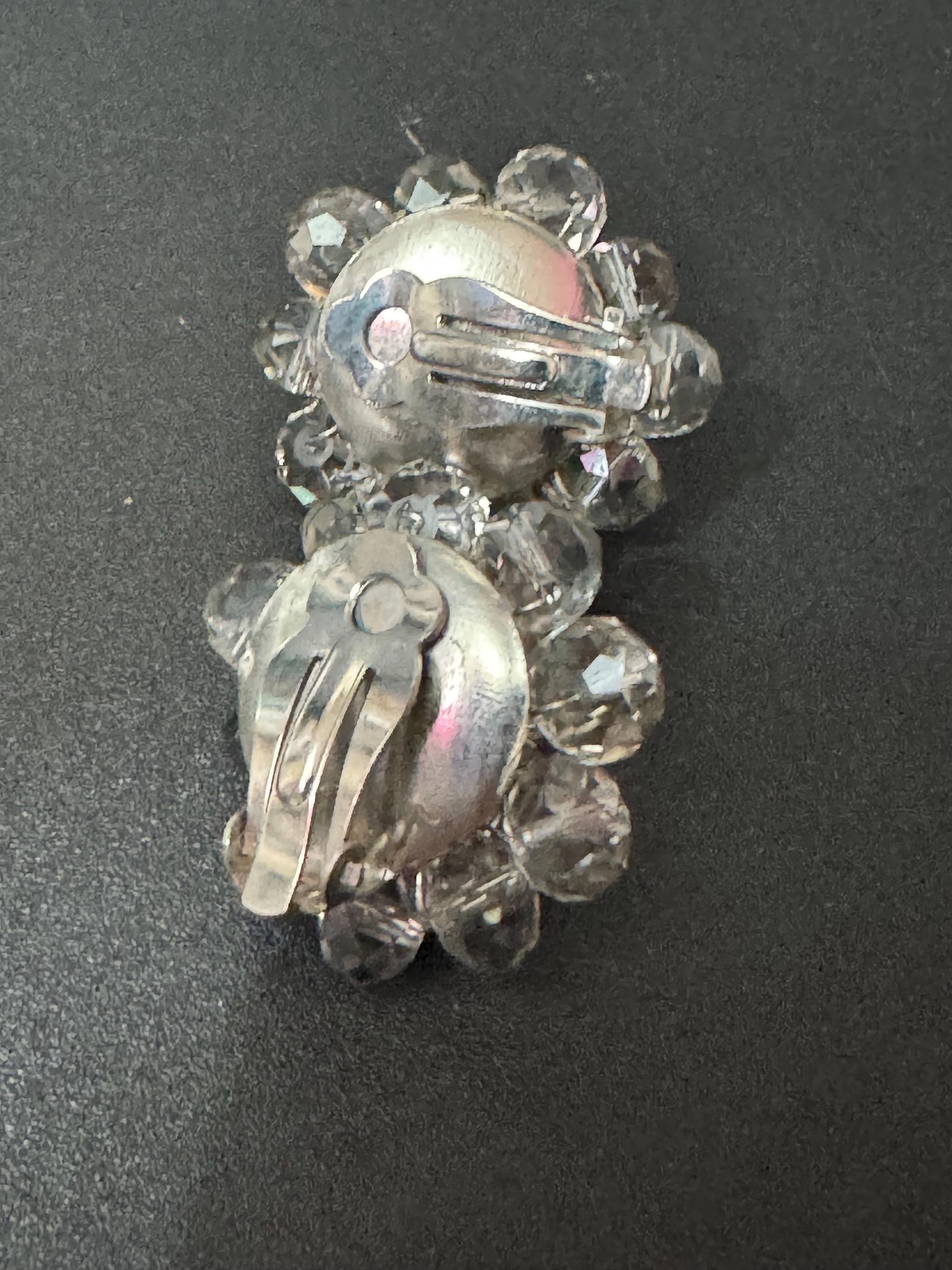 Vintage 1940s 1950s clear faceted glass beaded Cluster Clip On Earrings