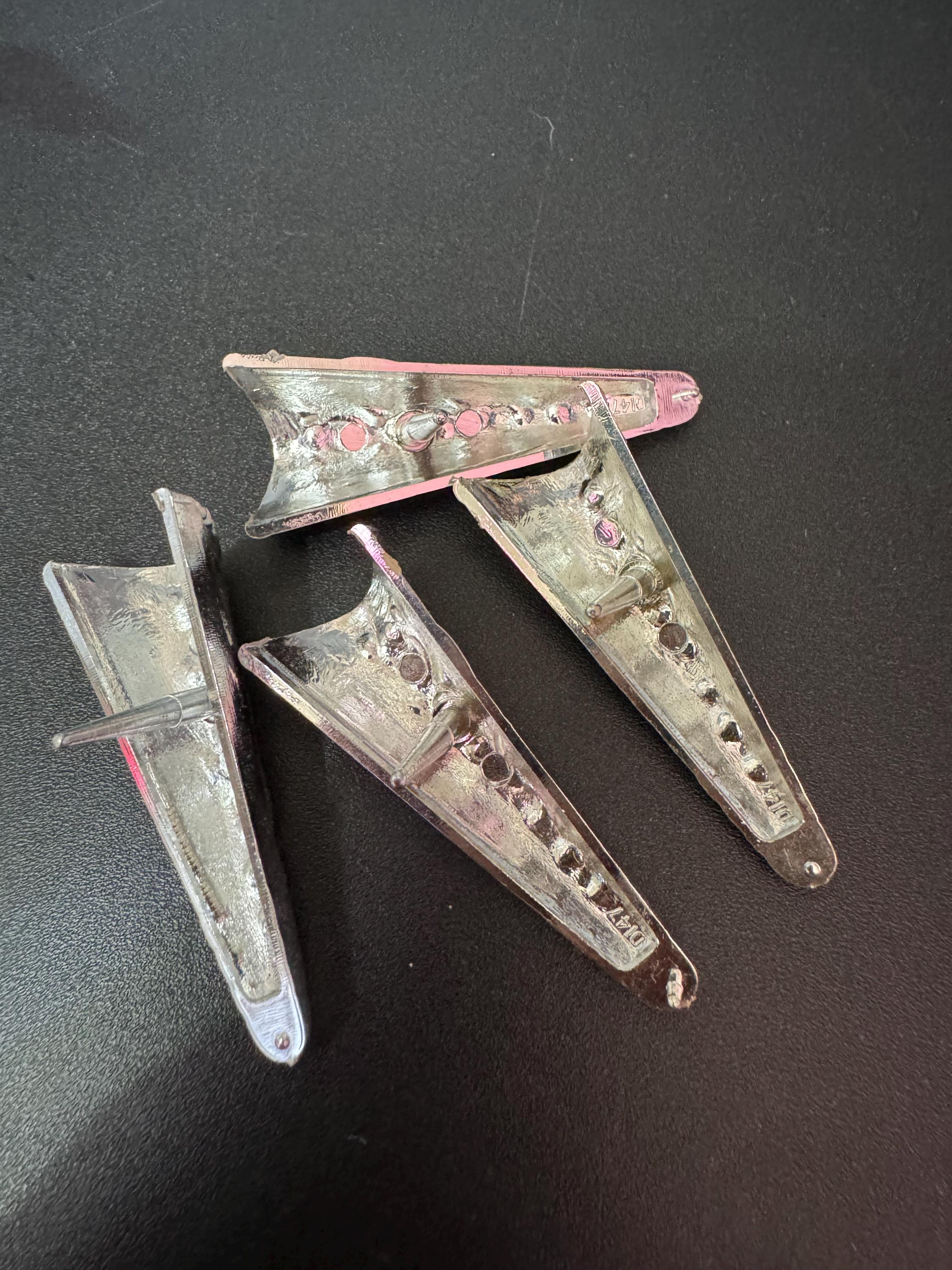 Set of 4 Vintage wedding cake decorations toppers for corners silver reusable plastic