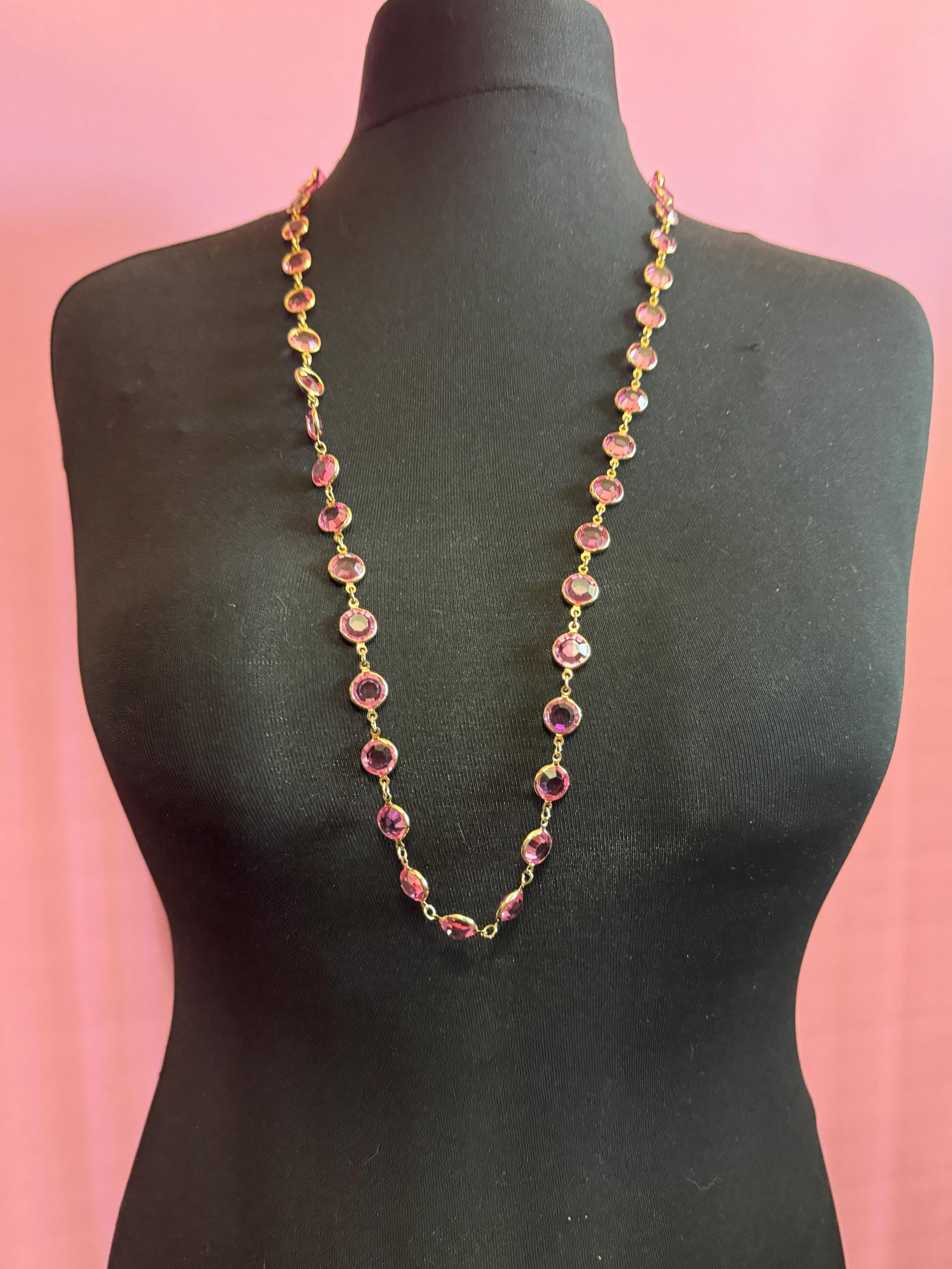Retro Rivière bezel pink faceted glass vintage gold tone chain necklace 90cm flapper length