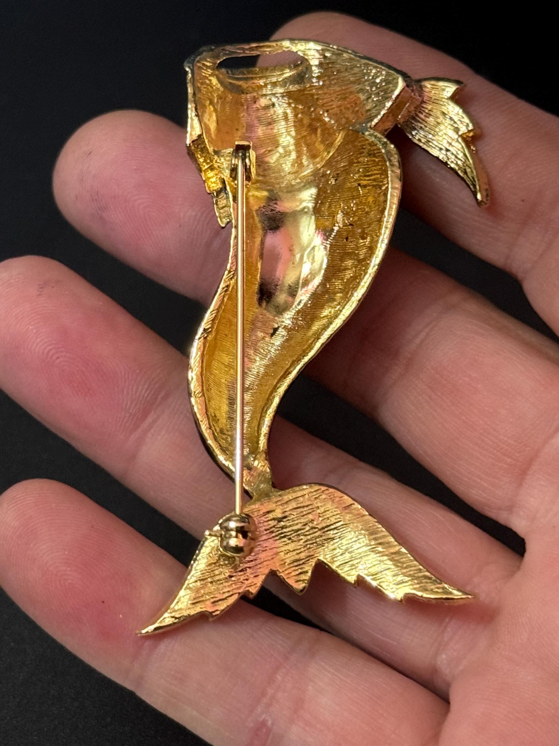 Vintage 1980s Gold tone Black enamel  fish brooch with ruby glass eyes 8cm