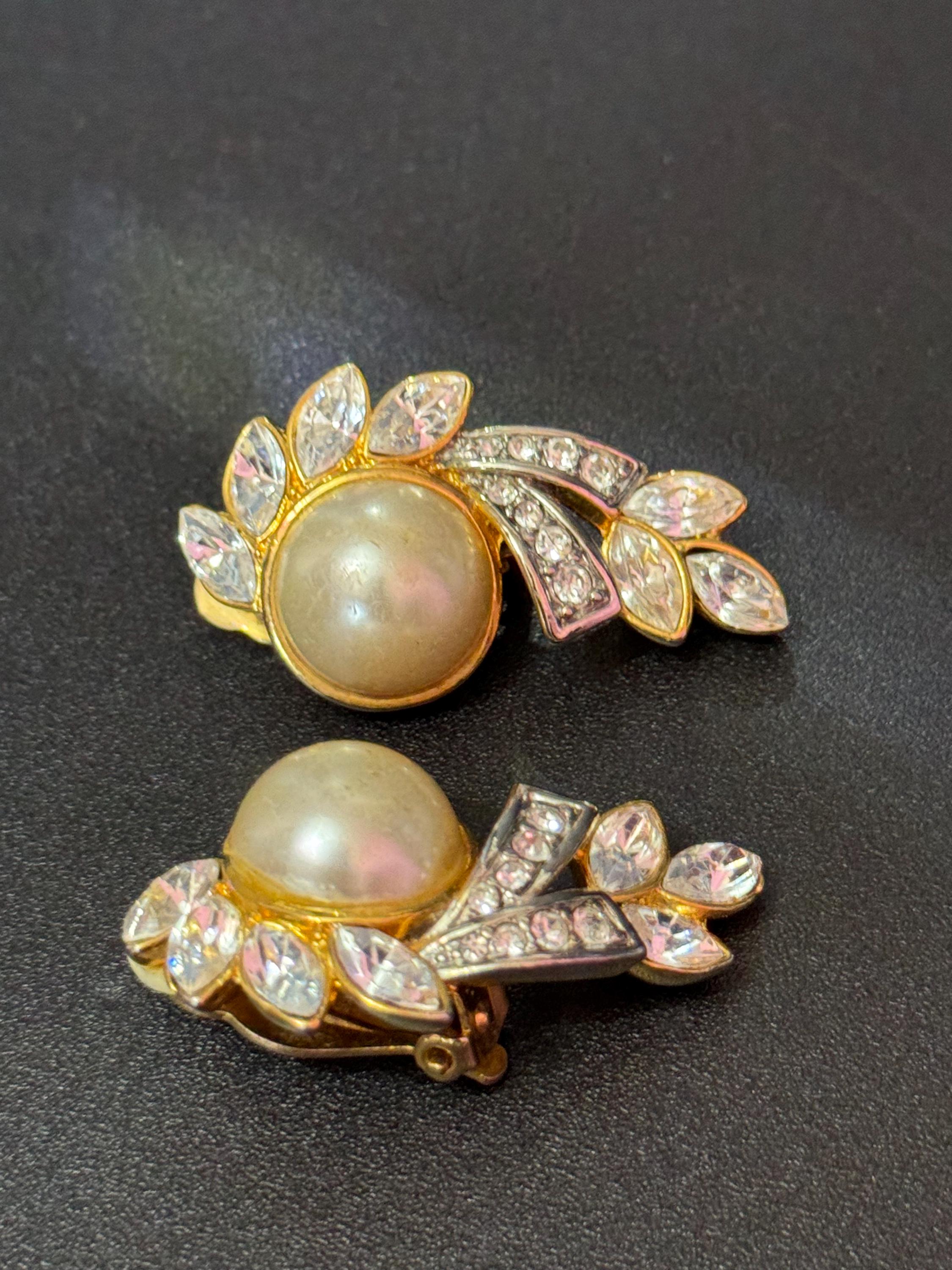 Large diamante oversized faux Pearl cabochon gold tone clip on earrings vintage